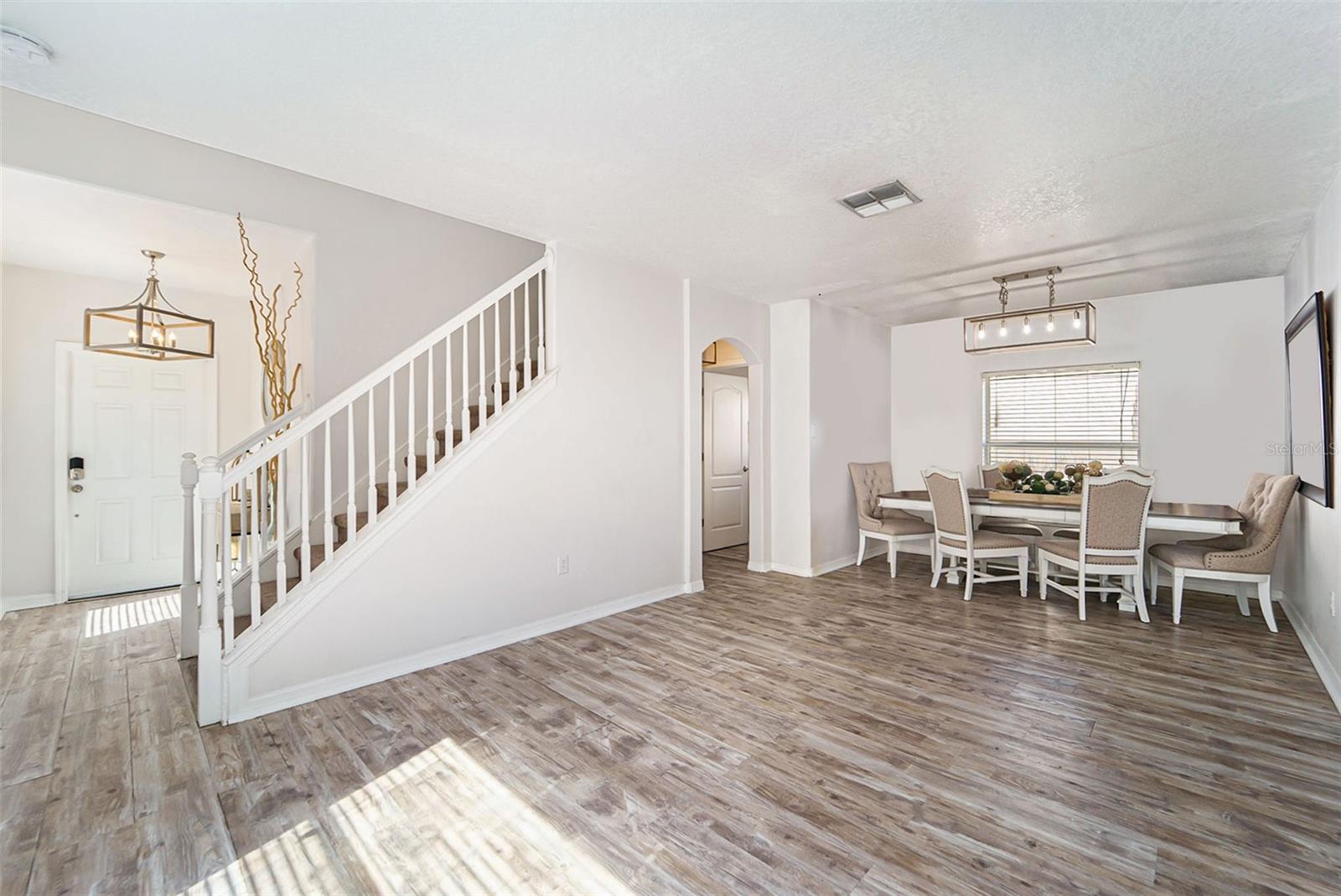 Image 6 of 32 For 1421 Tahoe Springs Court