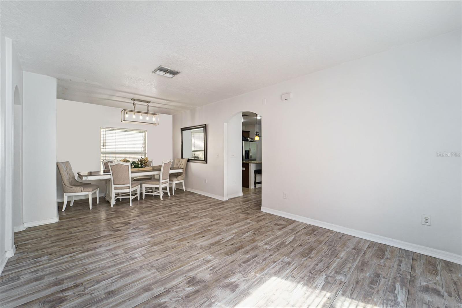 Image 7 of 32 For 1421 Tahoe Springs Court