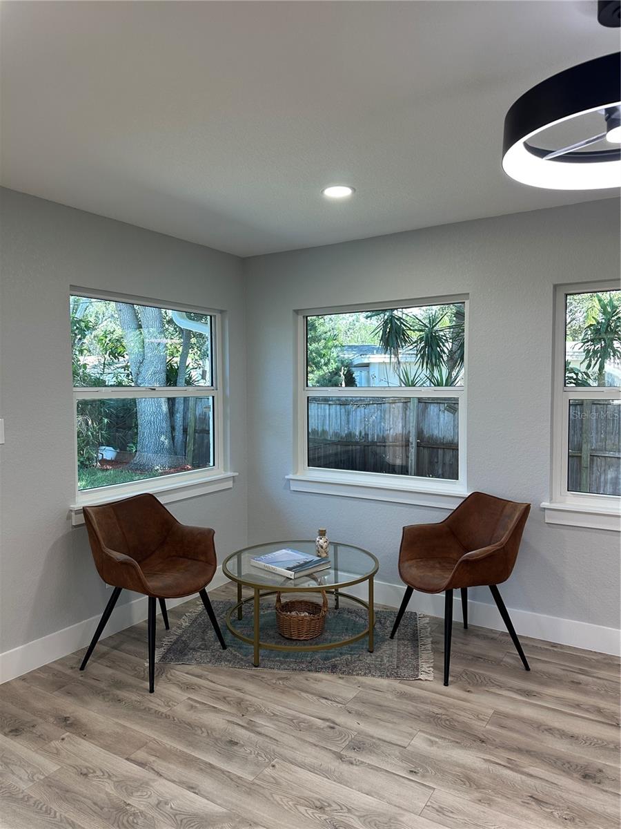 Image 11 of 38 For 9805 110th Lane