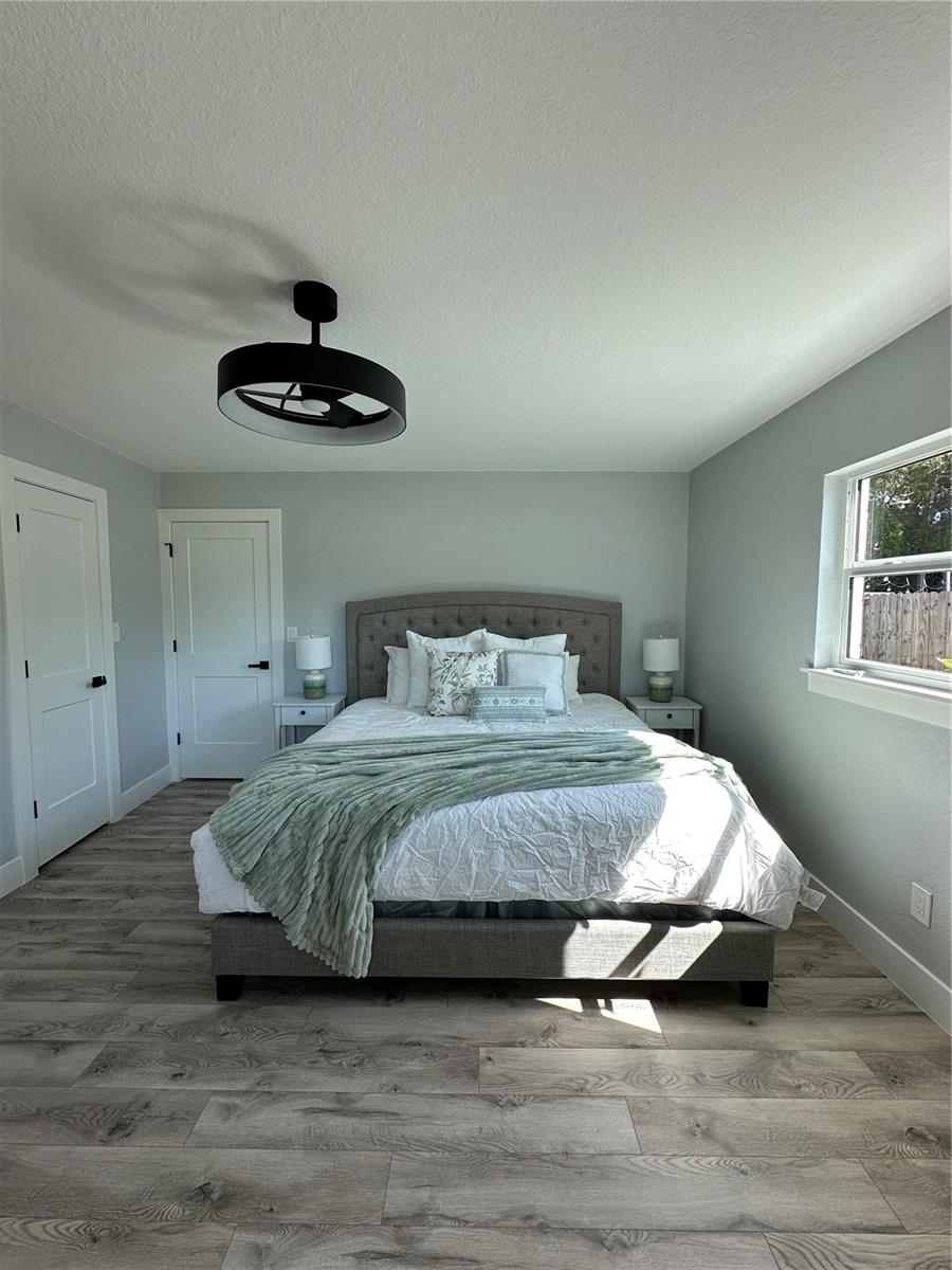 Image 14 of 38 For 9805 110th Lane