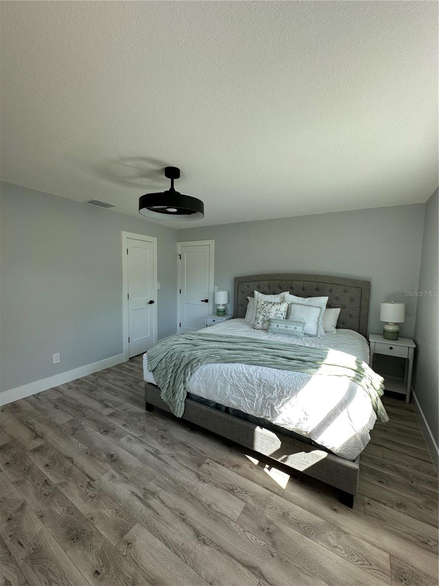 Image 15 of 38 For 9805 110th Lane