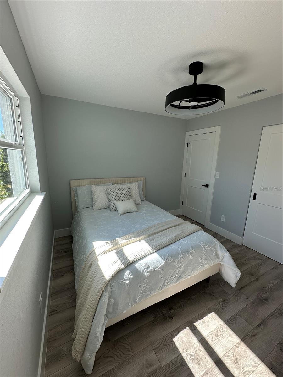 Image 21 of 38 For 9805 110th Lane