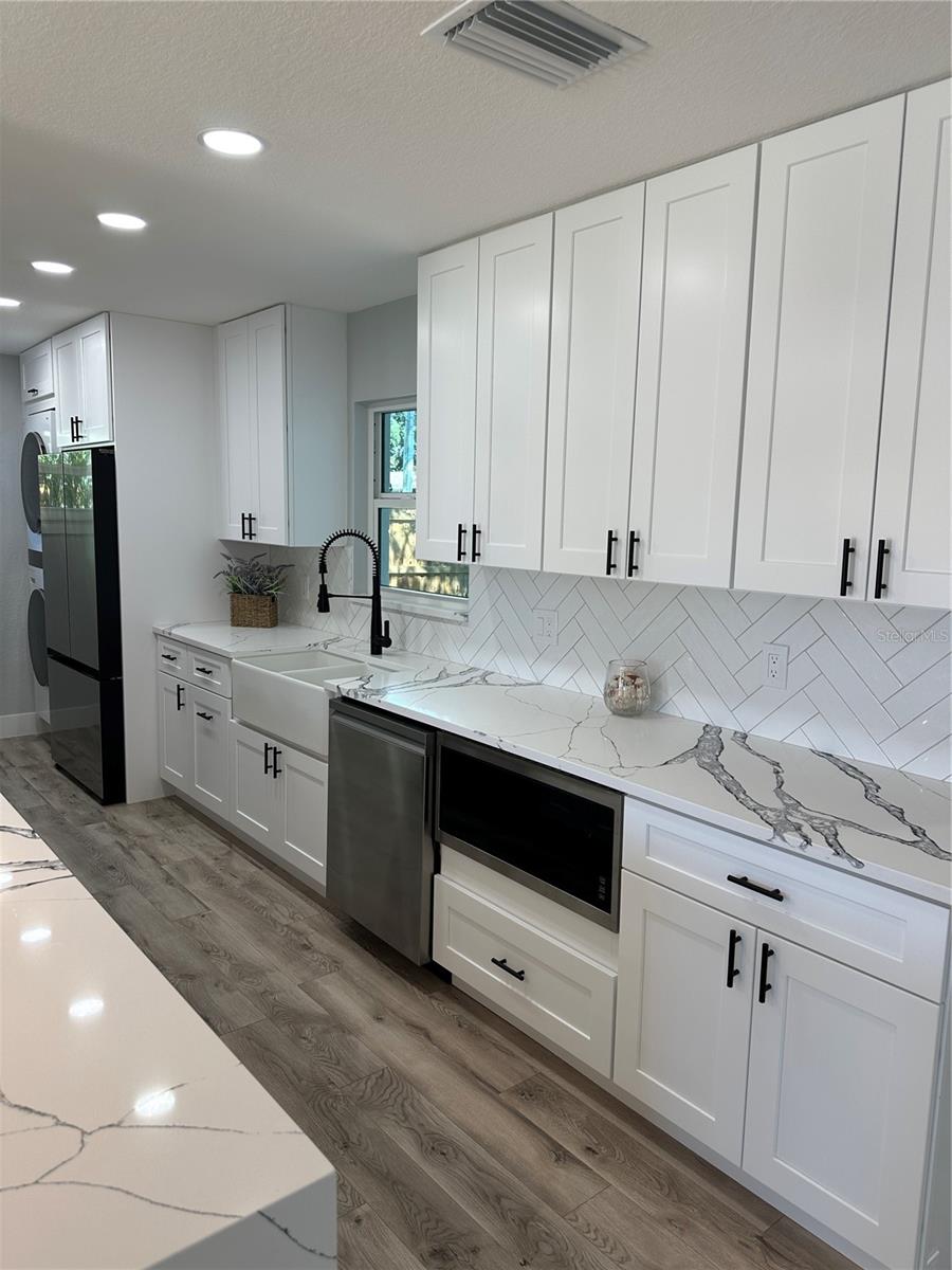 Image 5 of 38 For 9805 110th Lane