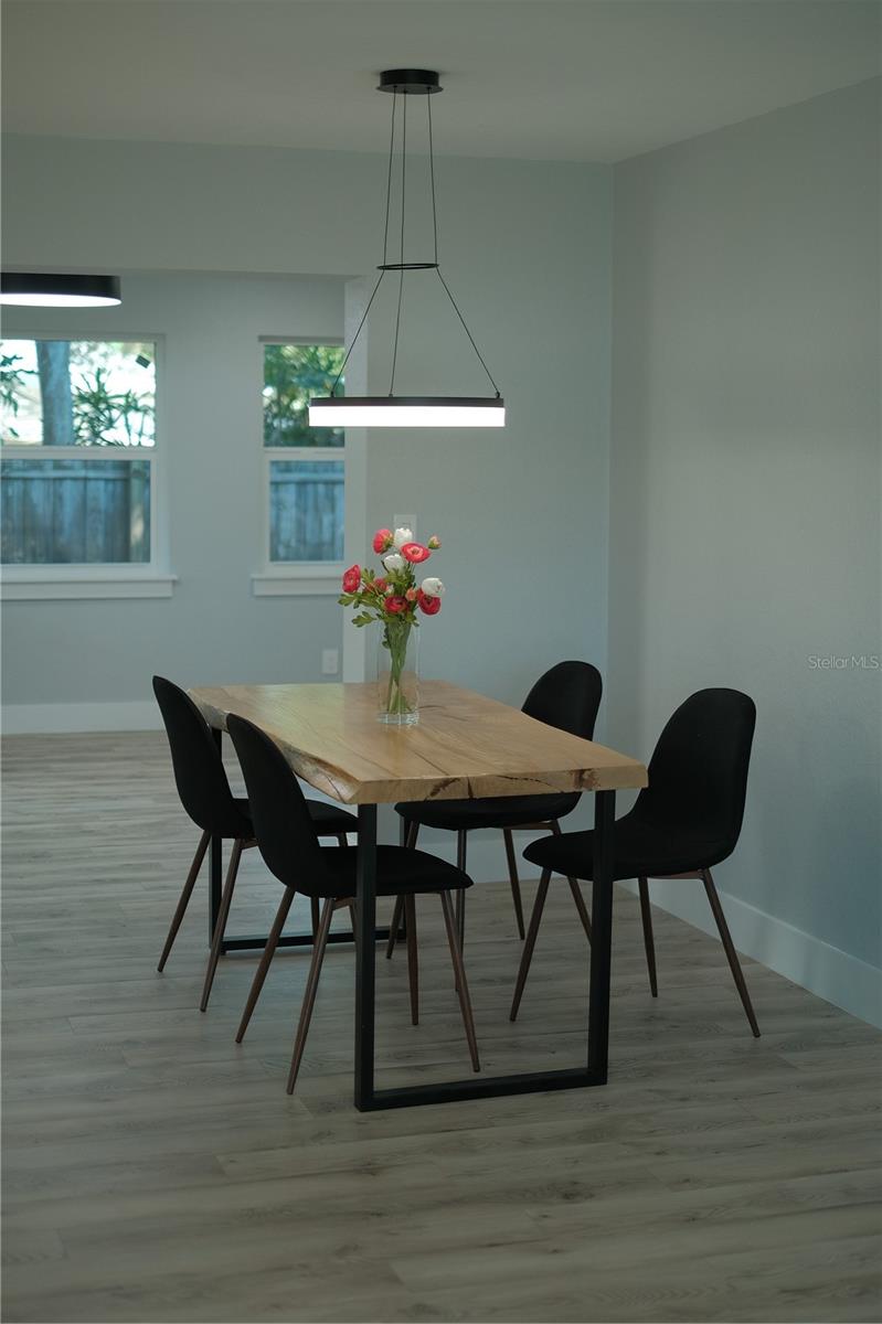 Image 6 of 38 For 9805 110th Lane