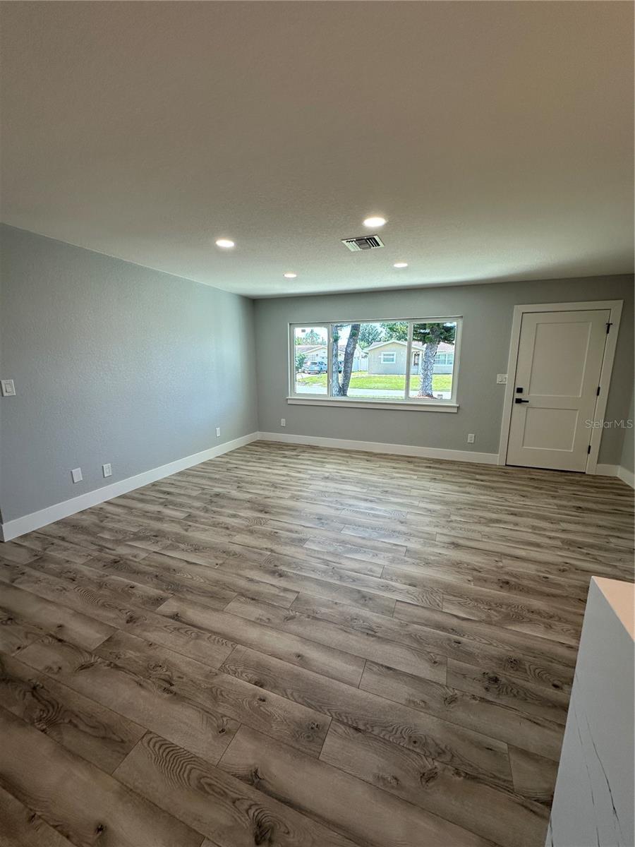 Image 9 of 38 For 9805 110th Lane