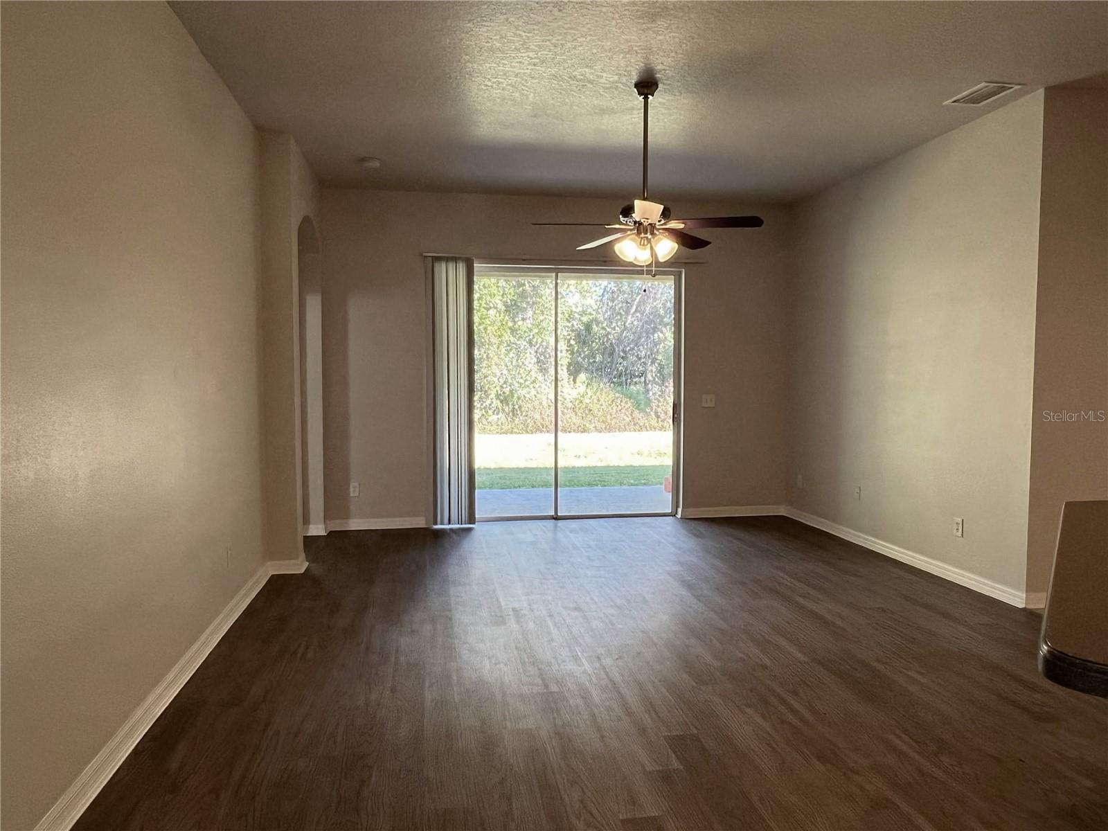 Image 15 of 52 For 16318 Bridgelawn Avenue