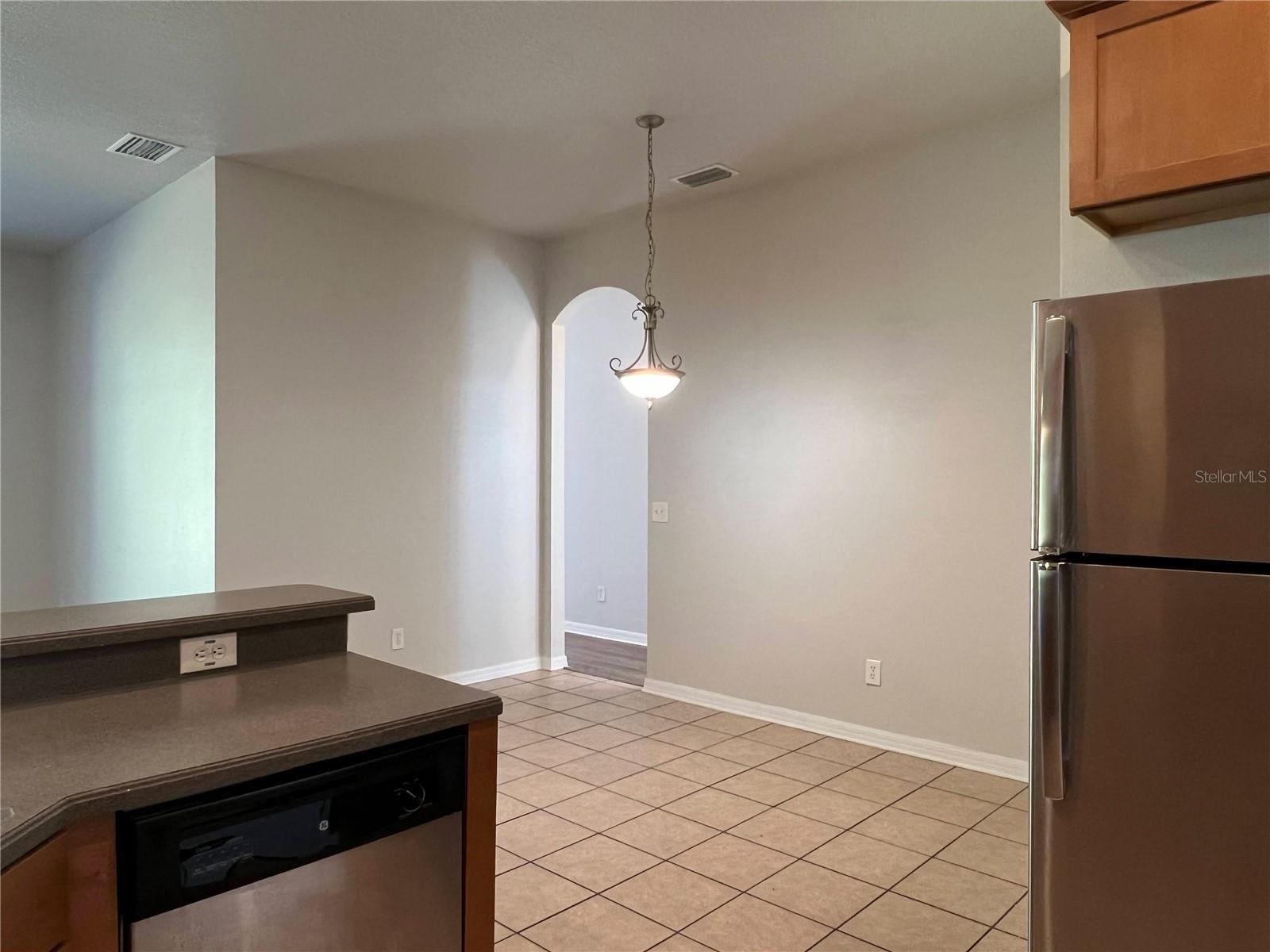 Image 23 of 52 For 16318 Bridgelawn Avenue