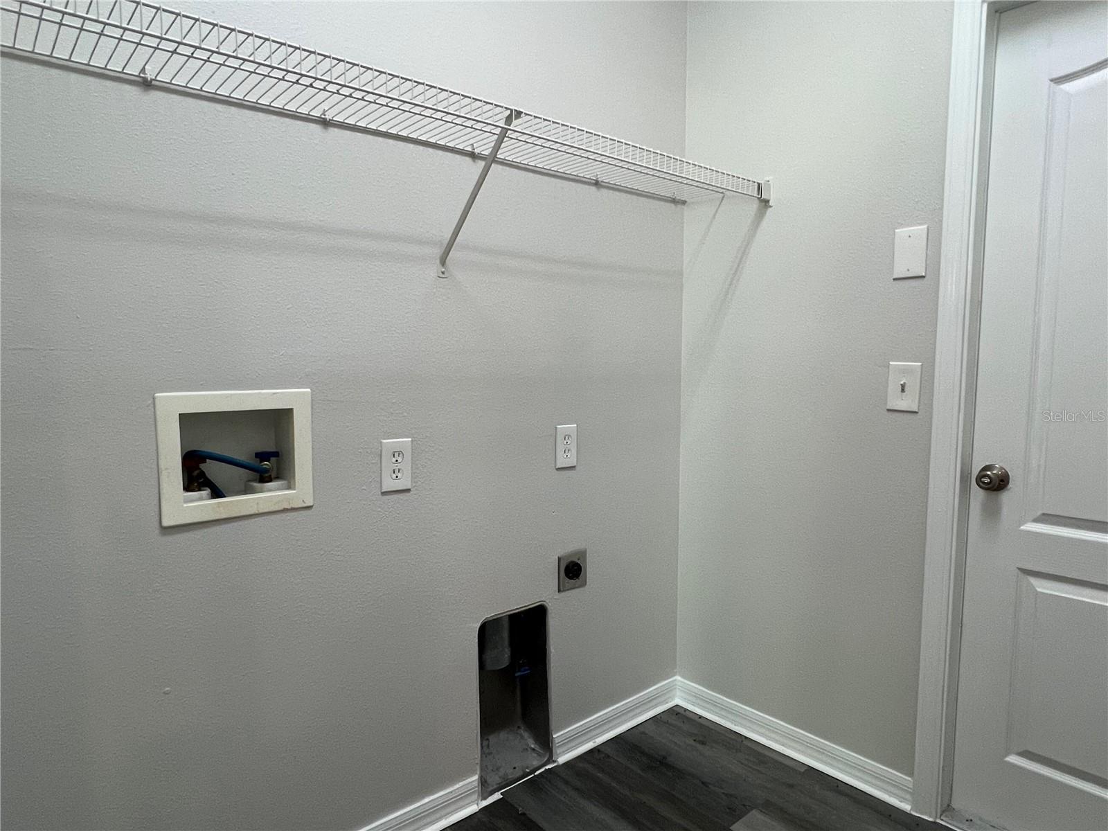 Image 43 of 52 For 16318 Bridgelawn Avenue