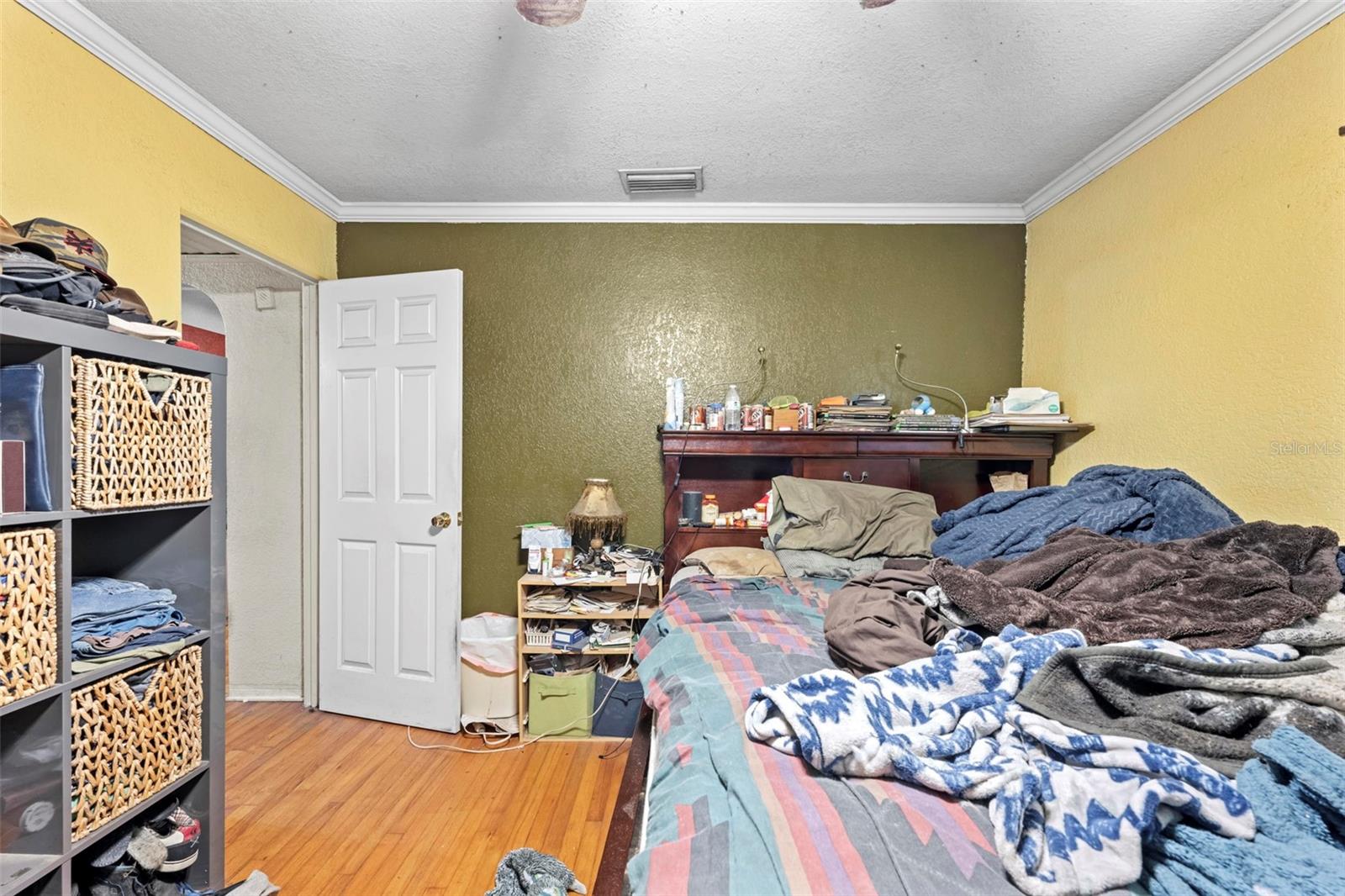 Image 21 of 46 For 3468 9th Avenue N