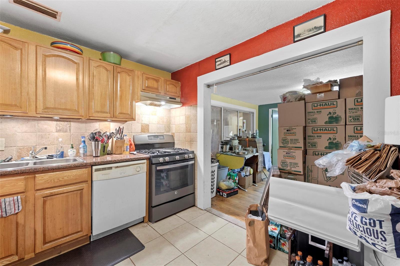 Image 25 of 46 For 3468 9th Avenue N