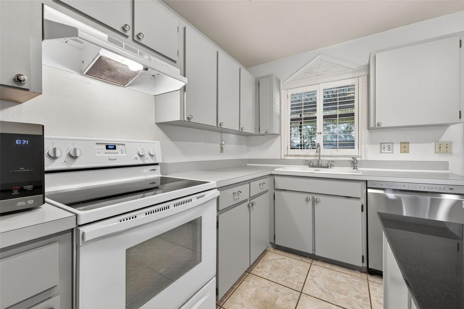 Image 11 of 31 For 7016 2nd Street N