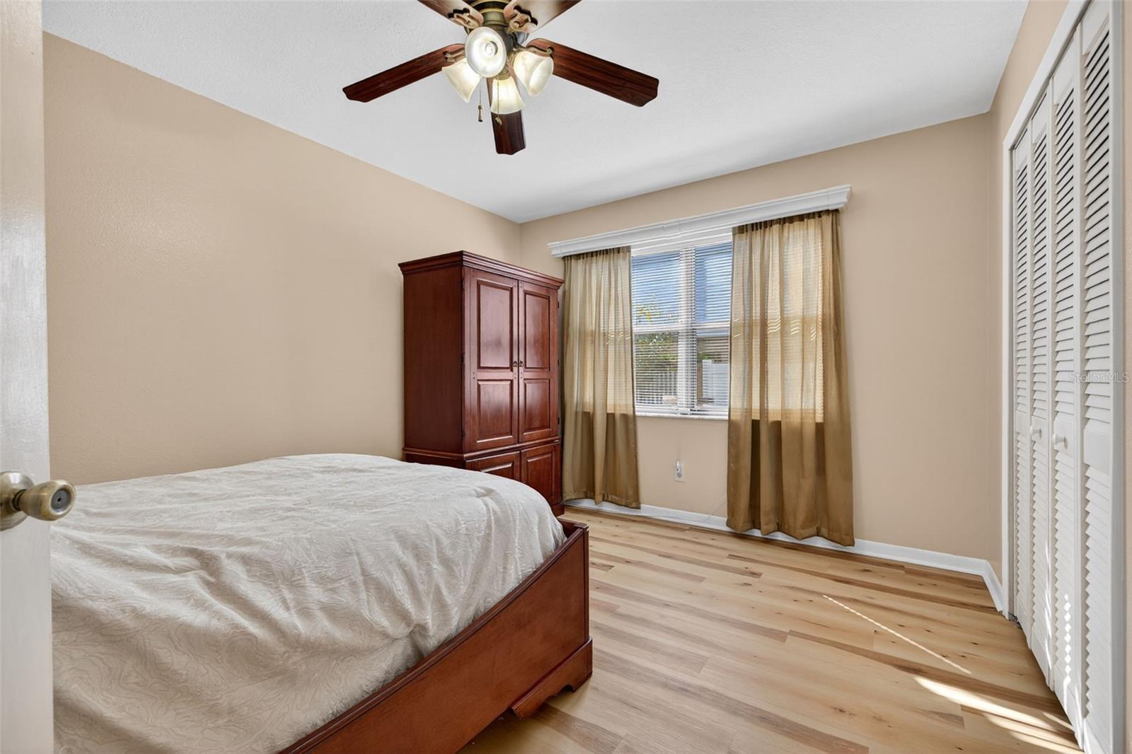 Image 17 of 31 For 7016 2nd Street N