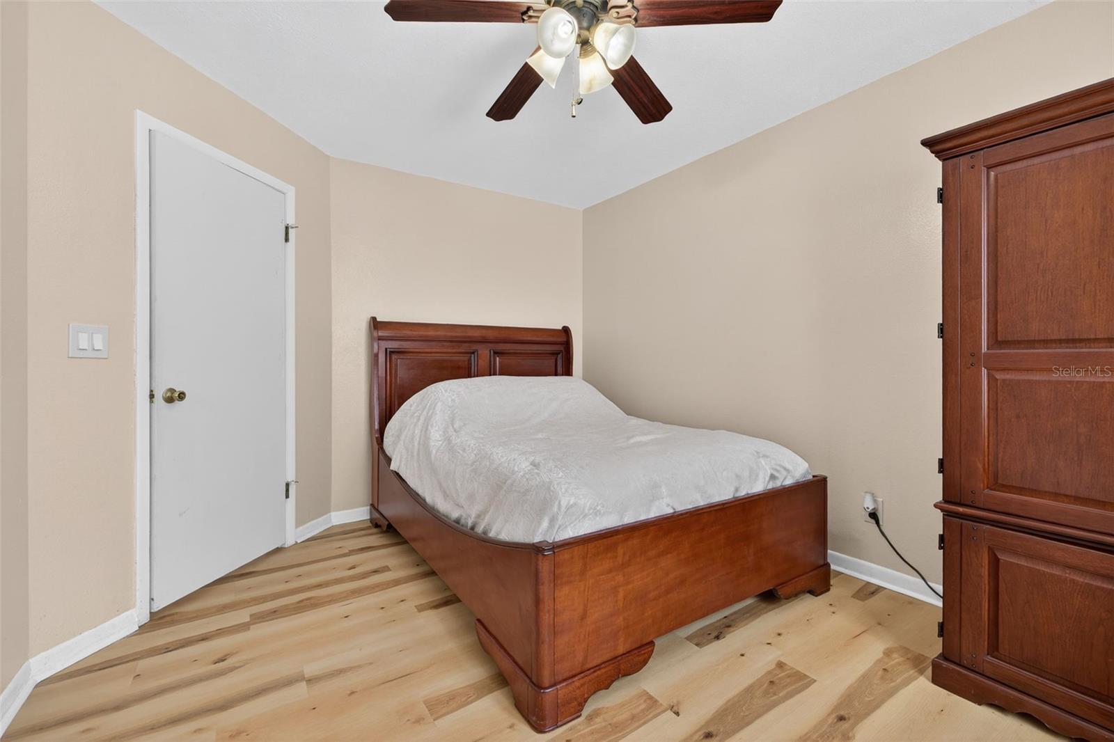 Image 18 of 31 For 7016 2nd Street N