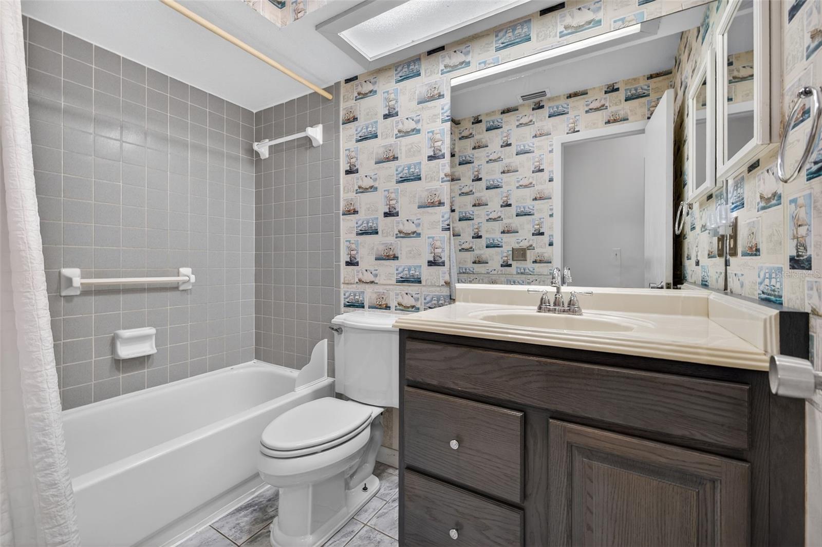 Image 19 of 31 For 7016 2nd Street N