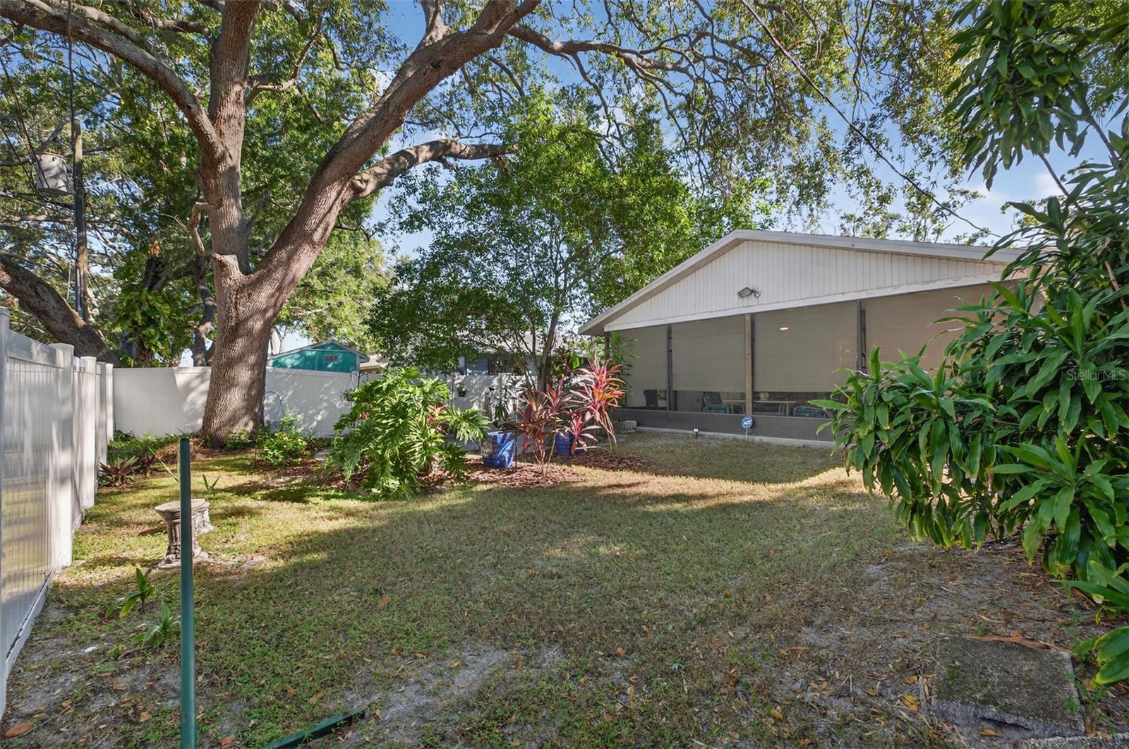 Image 26 of 31 For 7016 2nd Street N