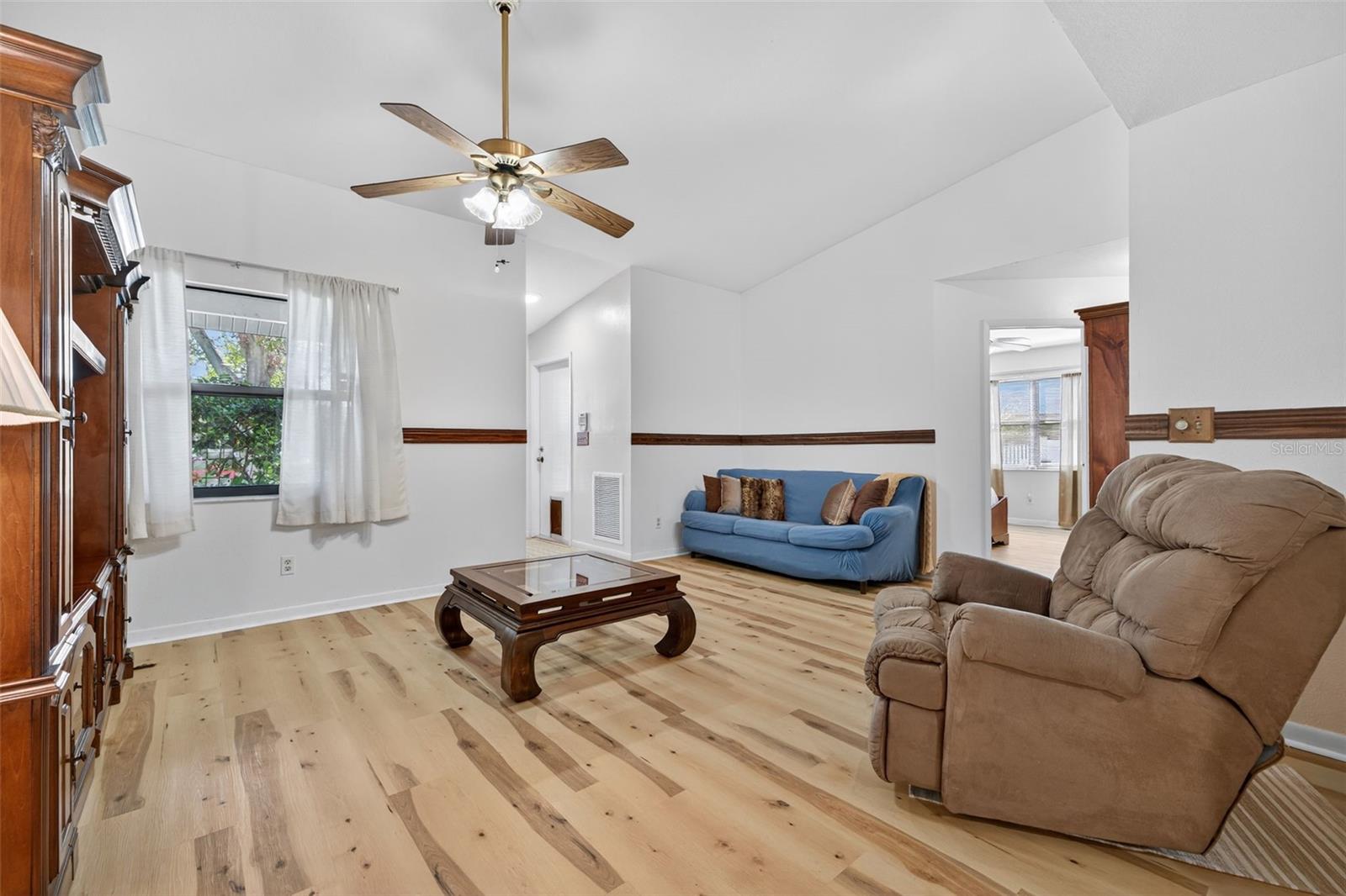 Image 6 of 31 For 7016 2nd Street N