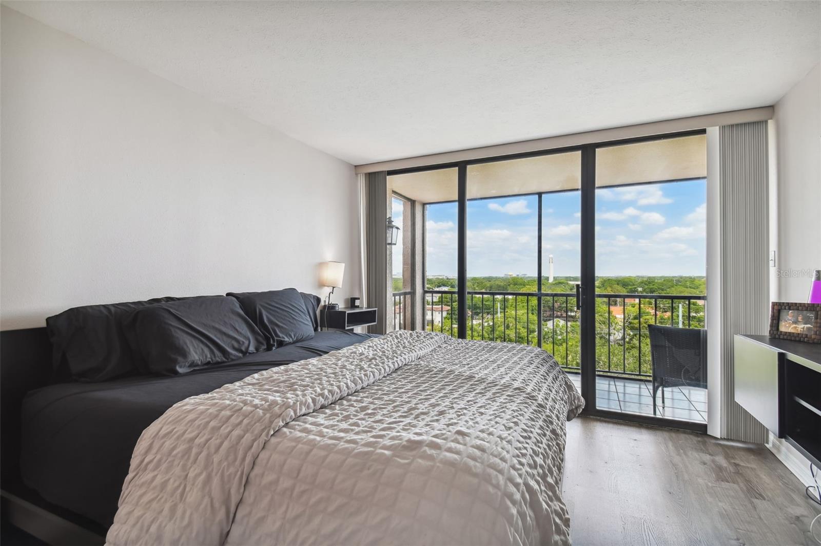 Image 13 of 32 For 3211 Swann Avenue 903