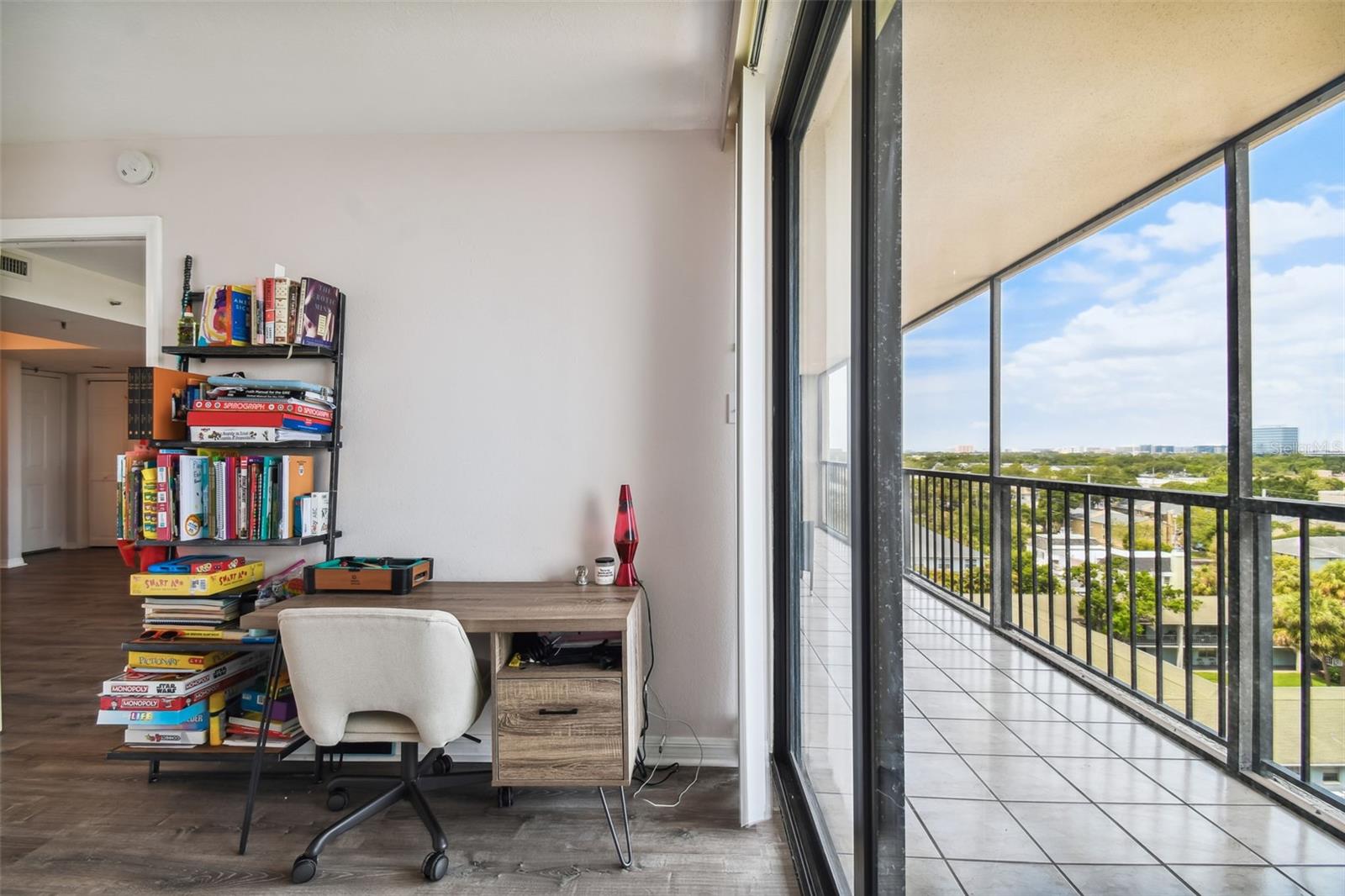 Image 17 of 32 For 3211 Swann Avenue 903