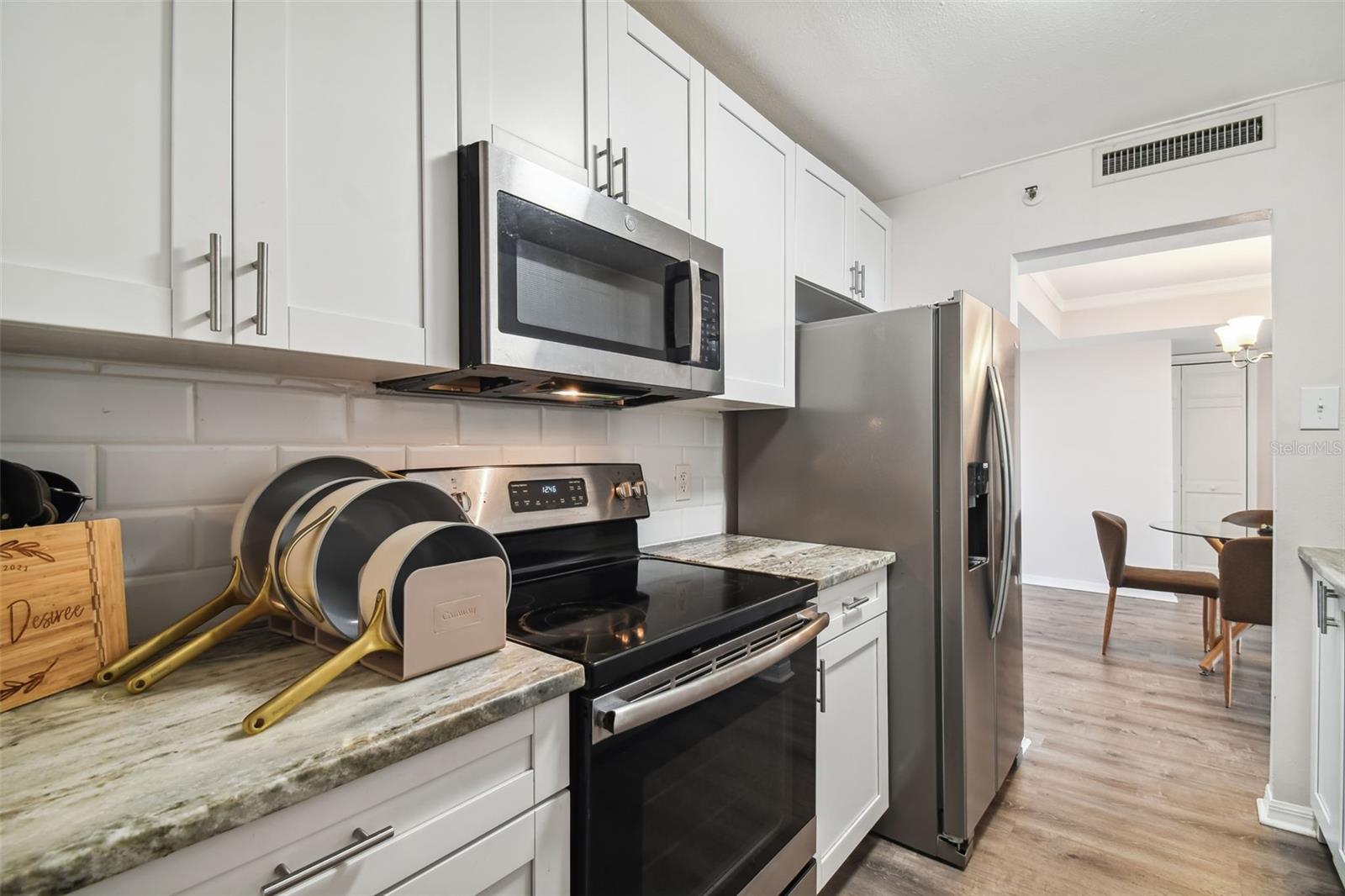 Image 7 of 32 For 3211 Swann Avenue 903