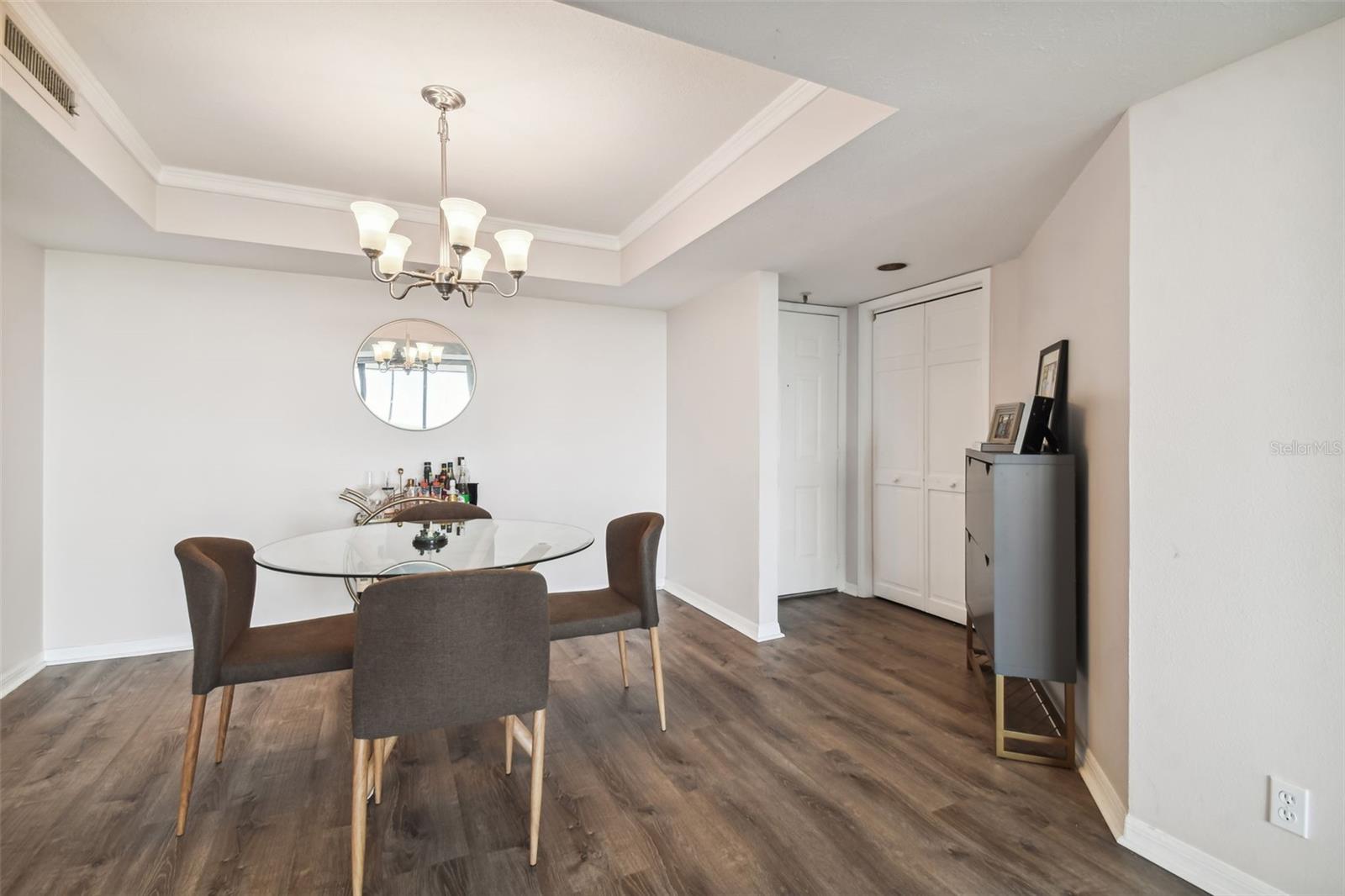 Image 9 of 32 For 3211 Swann Avenue 903