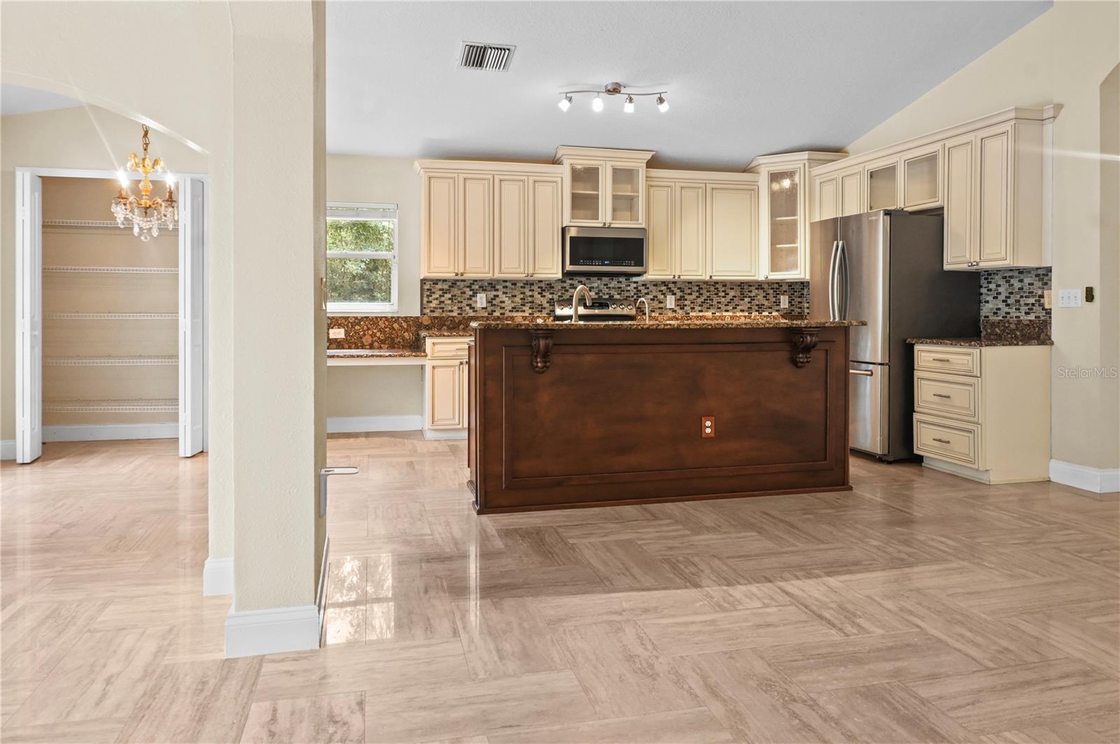 Image 20 of 43 For 9986 Stockbridge Drive