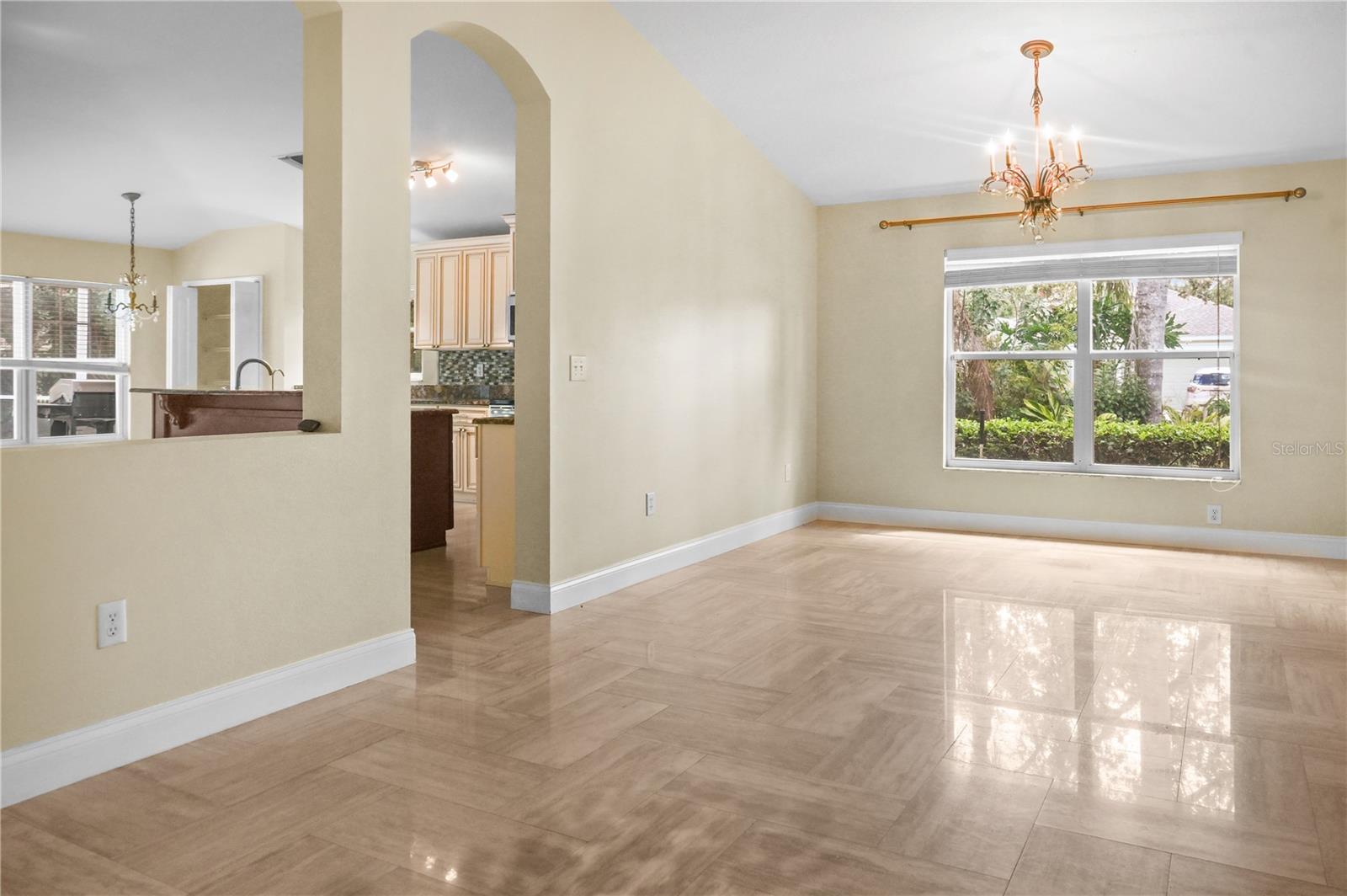 Image 22 of 43 For 9986 Stockbridge Drive