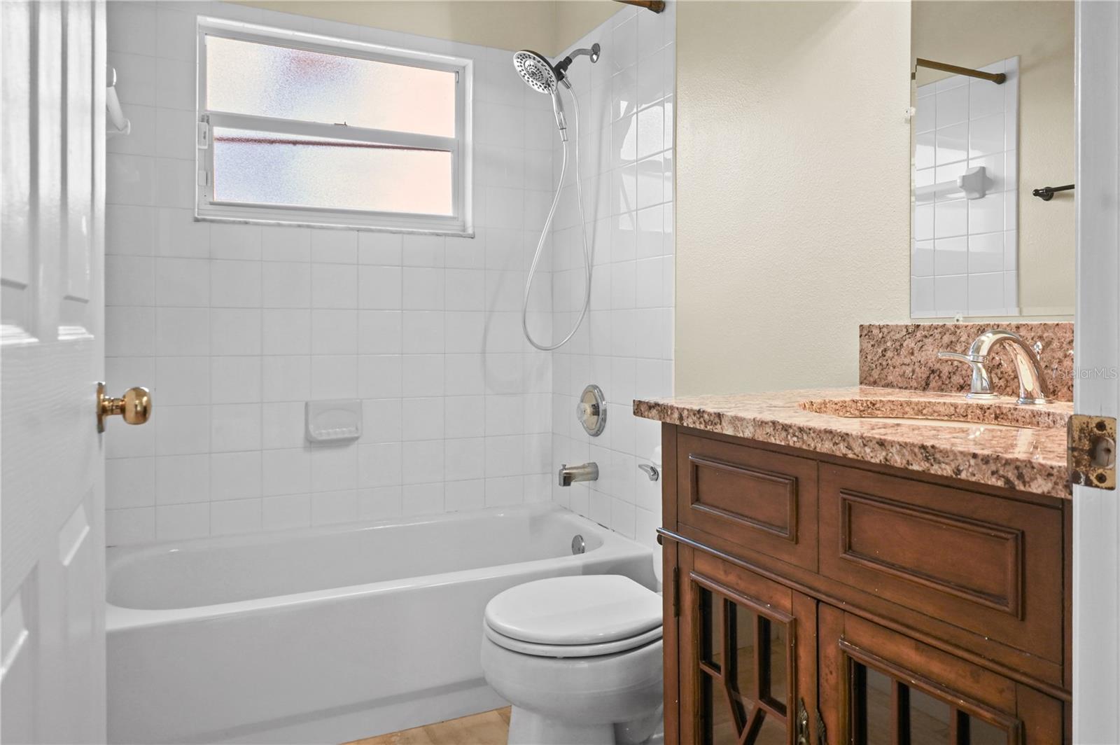 Image 28 of 43 For 9986 Stockbridge Drive