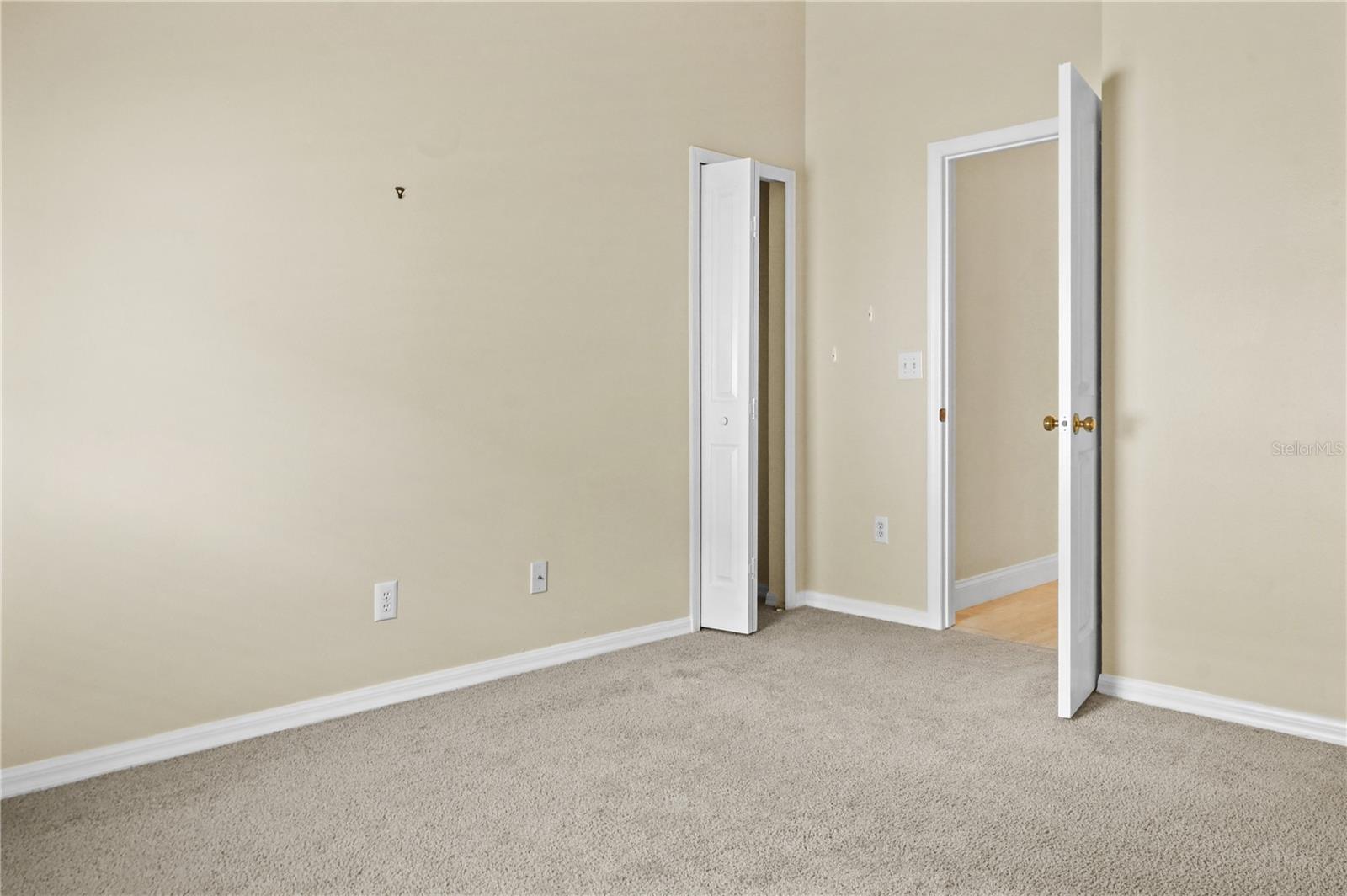 Image 34 of 43 For 9986 Stockbridge Drive