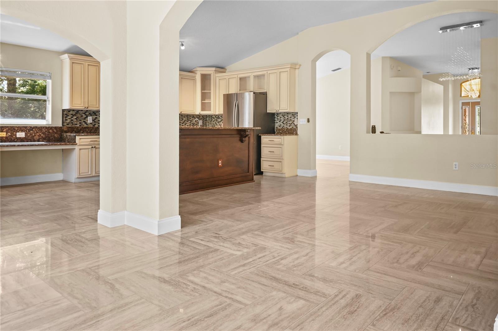 Image 5 of 43 For 9986 Stockbridge Drive