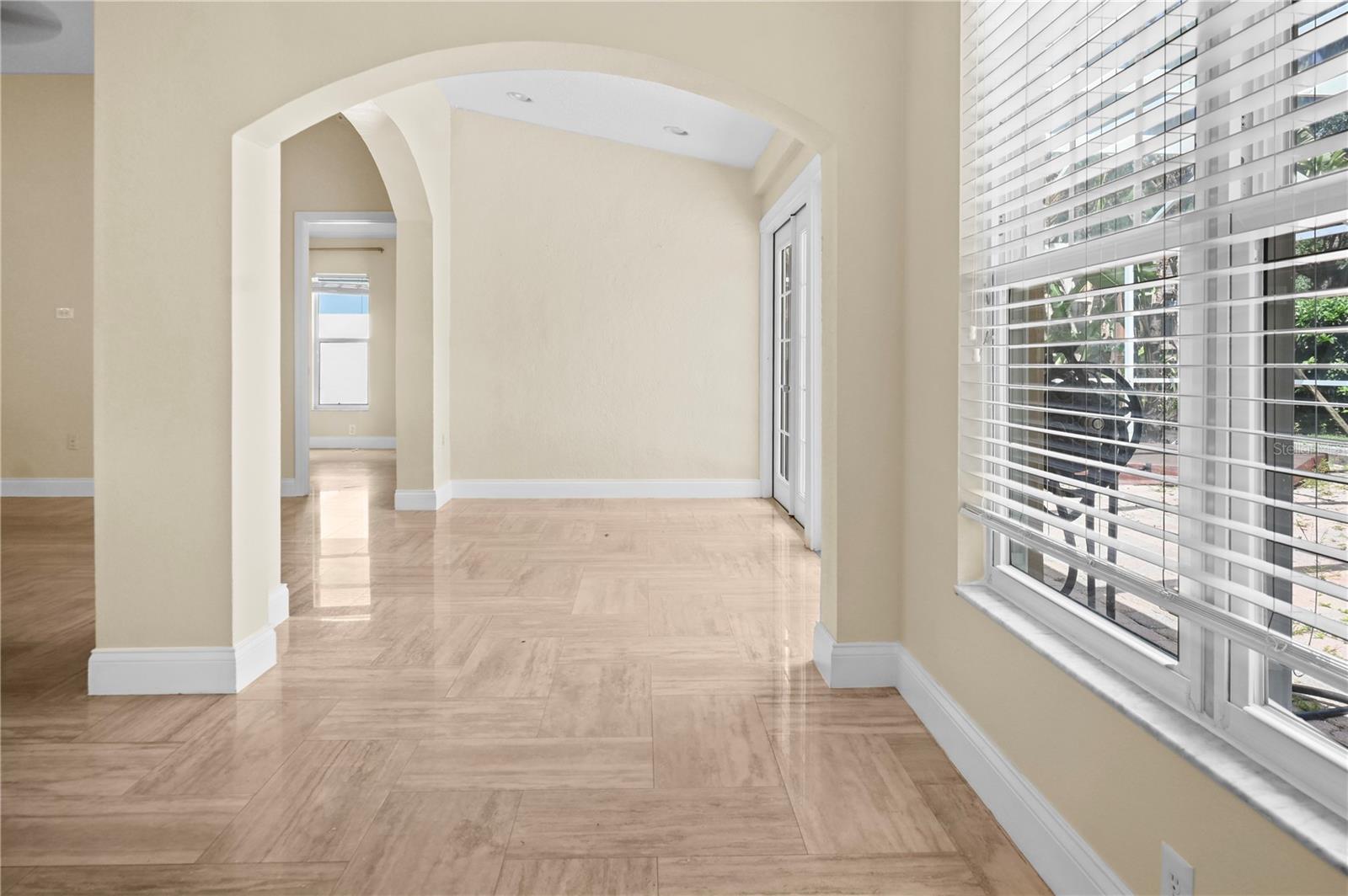 Image 8 of 43 For 9986 Stockbridge Drive