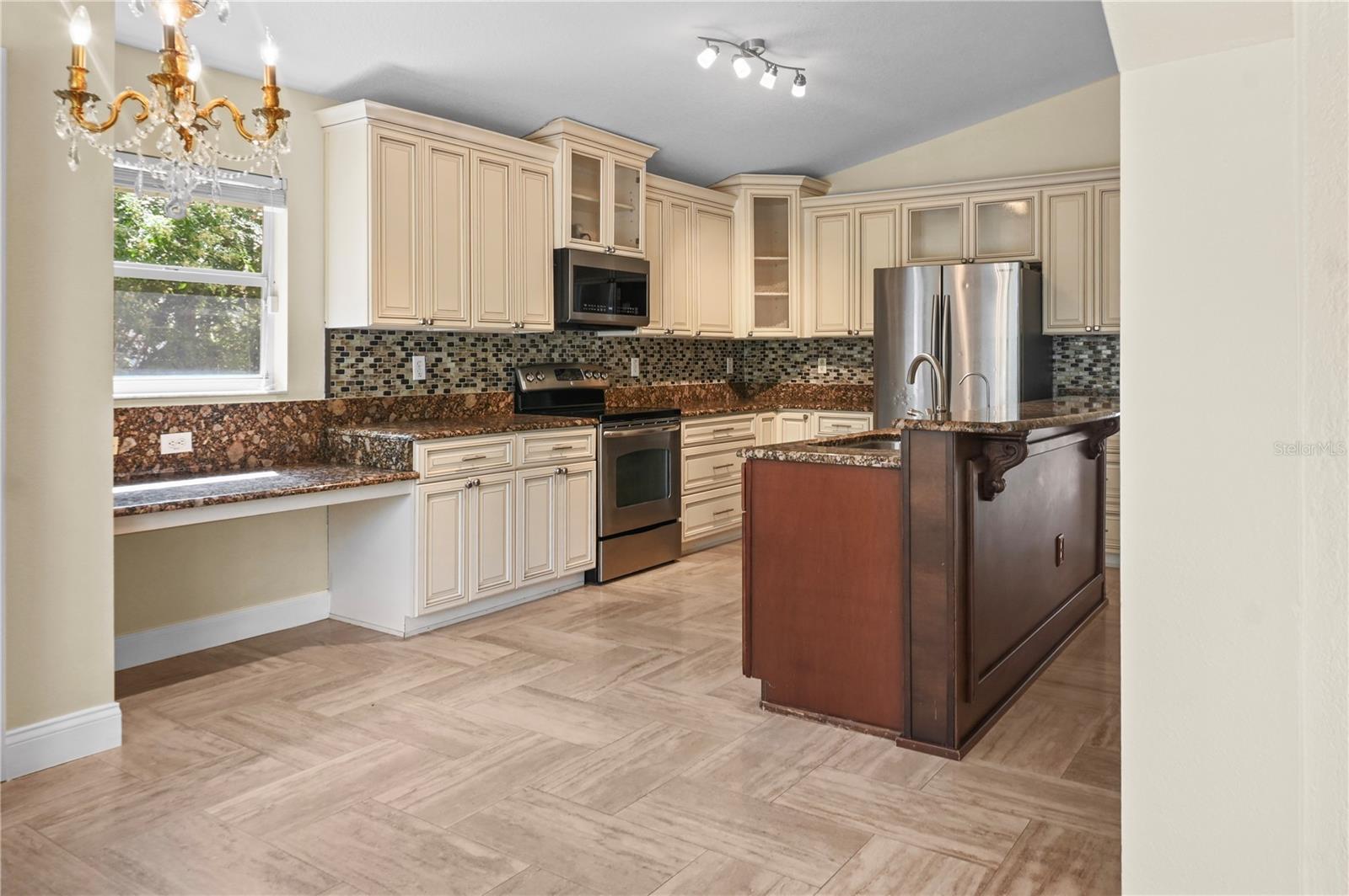 Image 9 of 43 For 9986 Stockbridge Drive