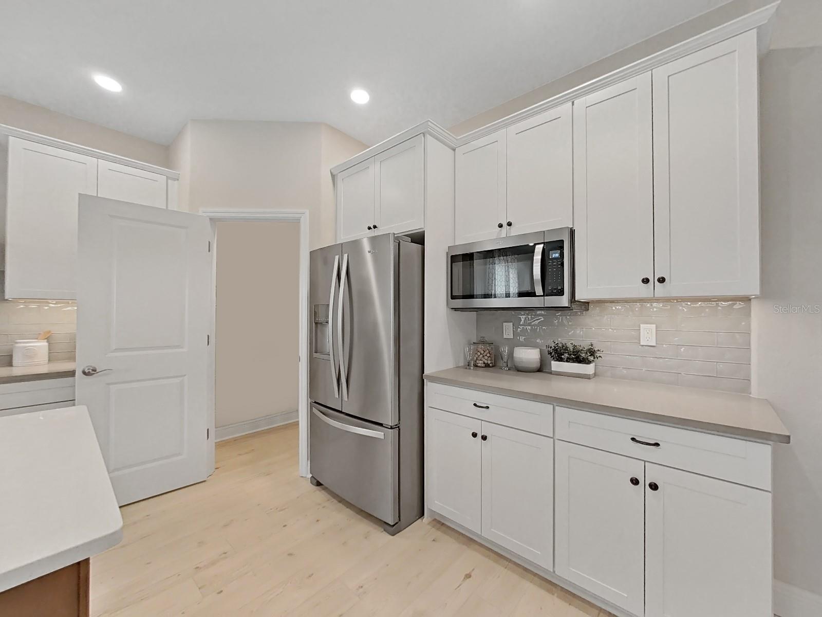 Image 20 of 44 For 9392 Highland Hills Drive