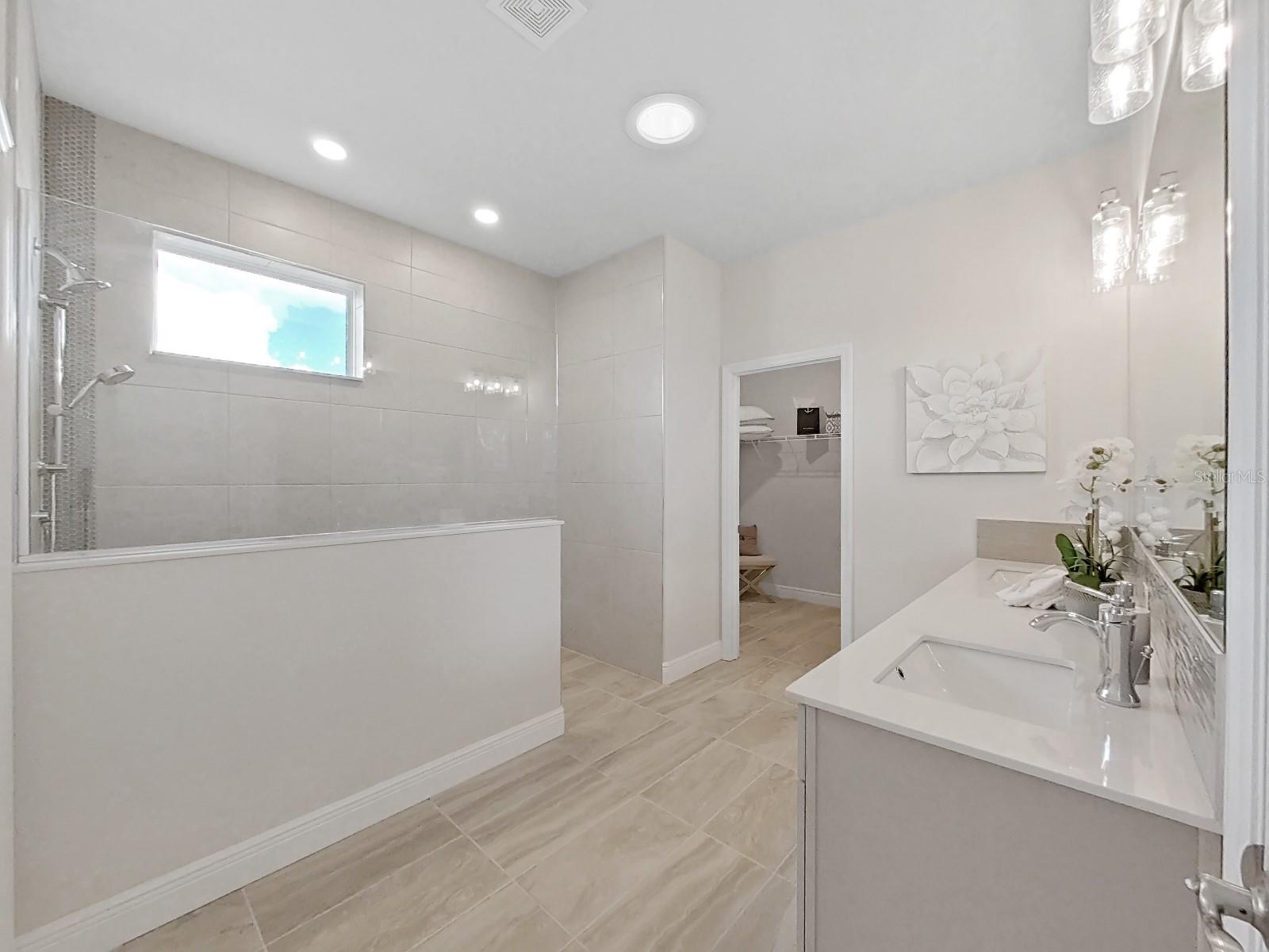 Image 35 of 44 For 9392 Highland Hills Drive