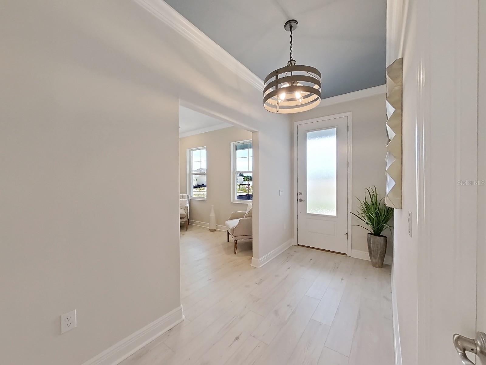 Image 9 of 44 For 9392 Highland Hills Drive