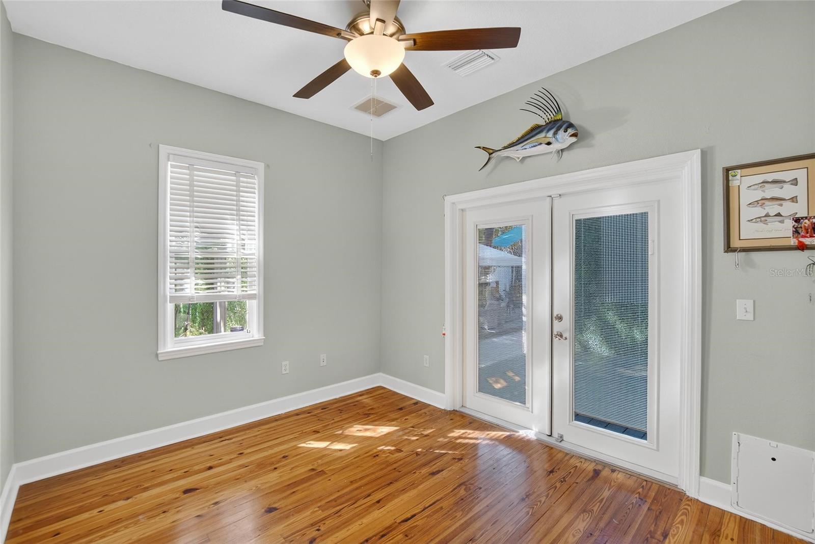 Image 16 of 72 For 1722 5th Avenue