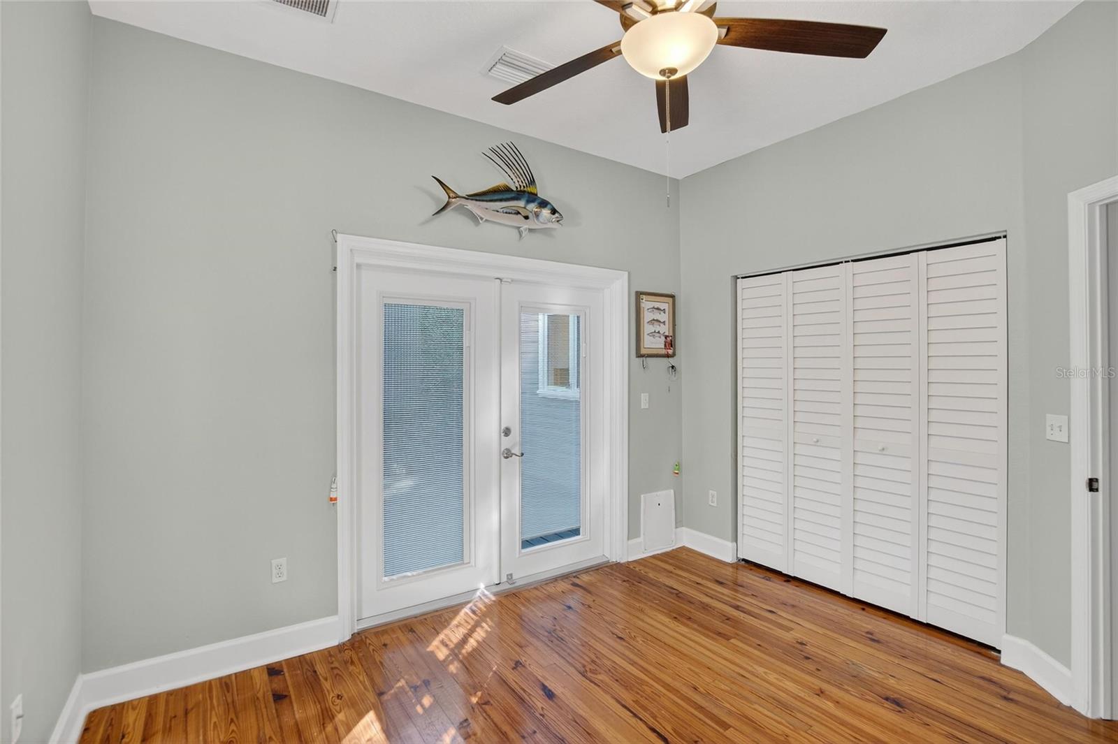 Image 18 of 72 For 1722 5th Avenue