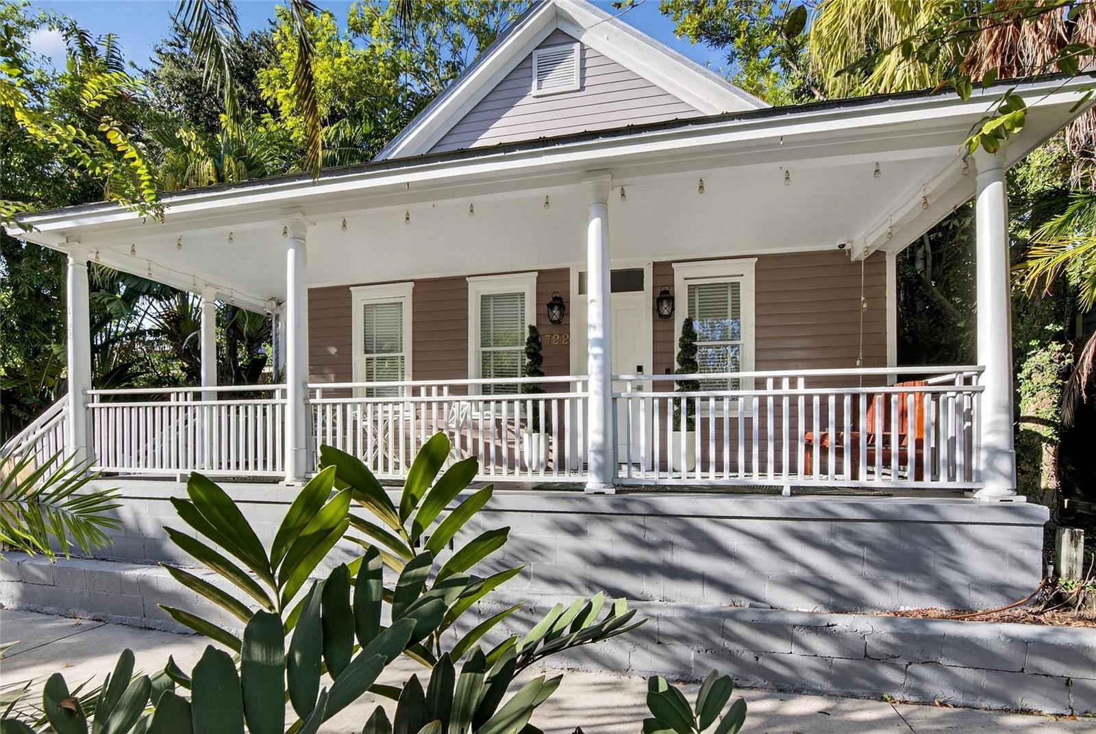 Image 2 of 72 For 1722 5th Avenue