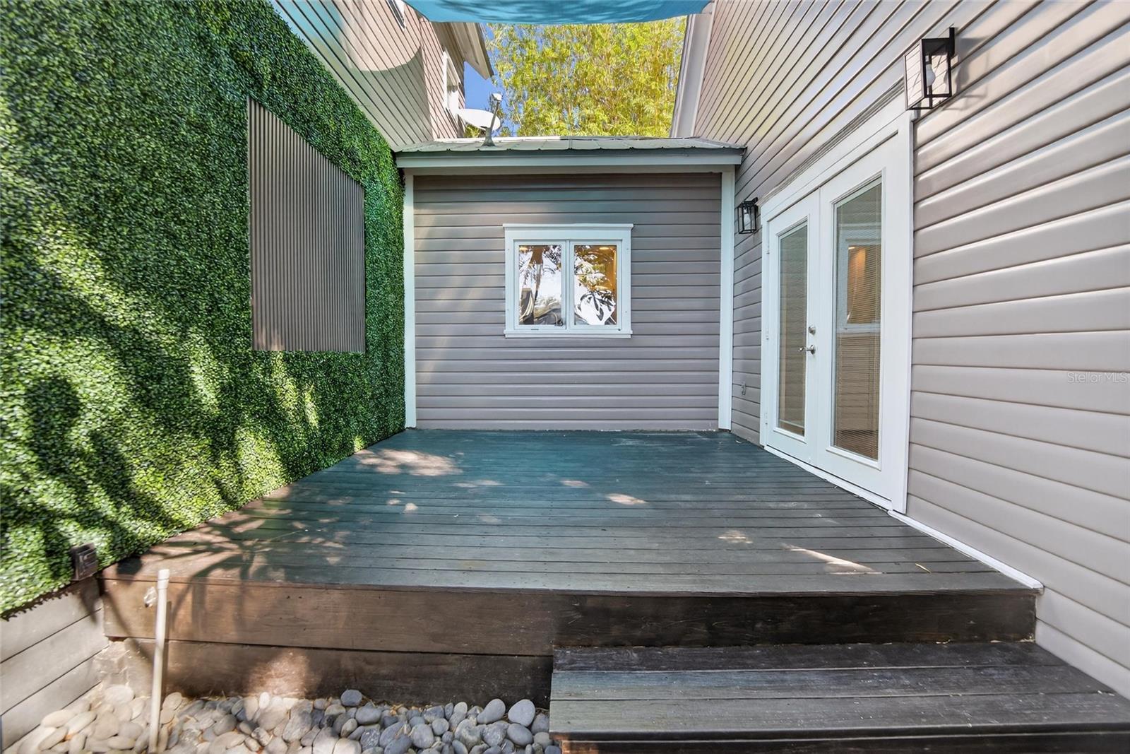 Image 21 of 72 For 1722 5th Avenue