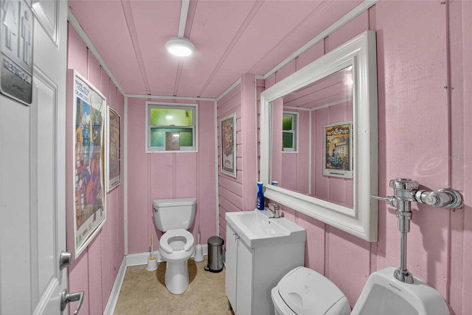 Image 30 of 72 For 1722 5th Avenue