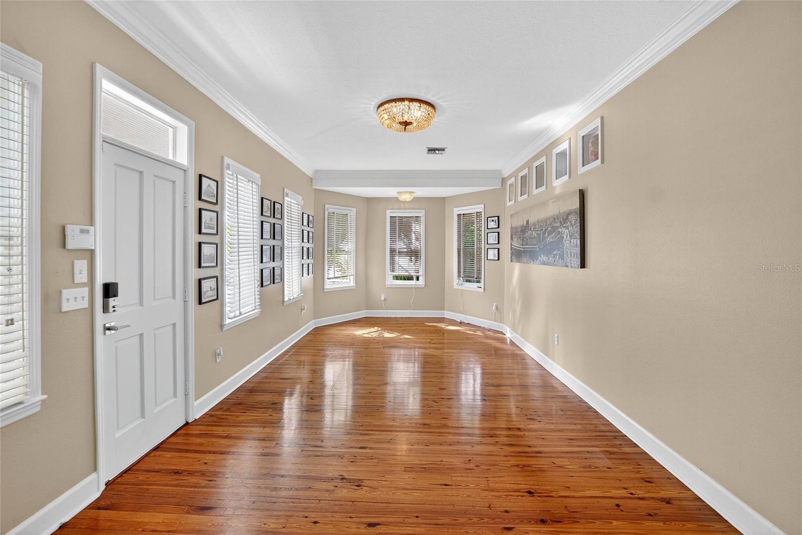 Image 5 of 72 For 1722 5th Avenue
