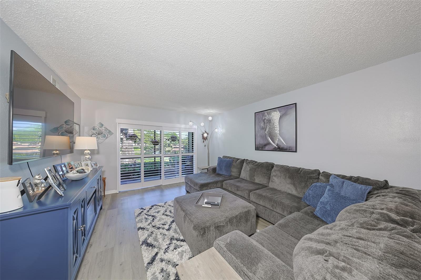 Image 16 of 43 For 3165 Landmark Drive 713