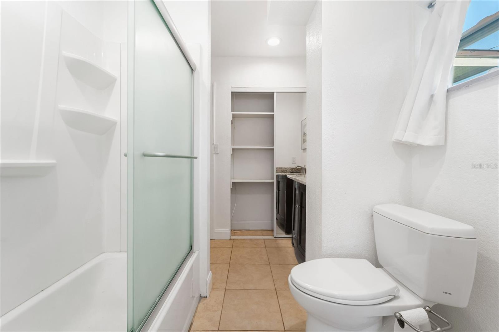 Image 14 of 31 For 10701 Village Green Avenue