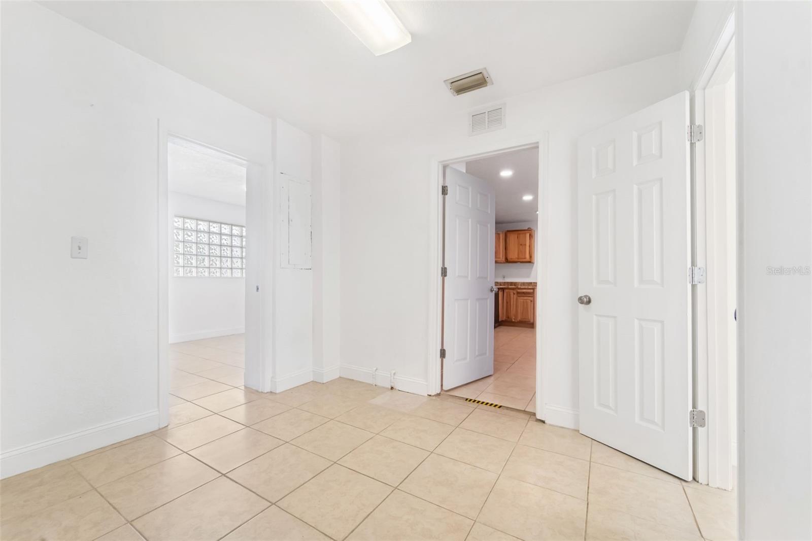 Image 17 of 31 For 10701 Village Green Avenue