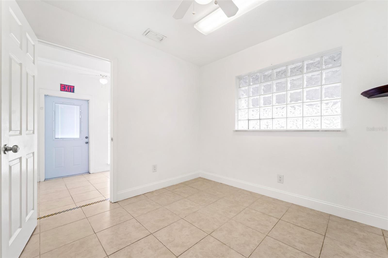 Image 21 of 31 For 10701 Village Green Avenue