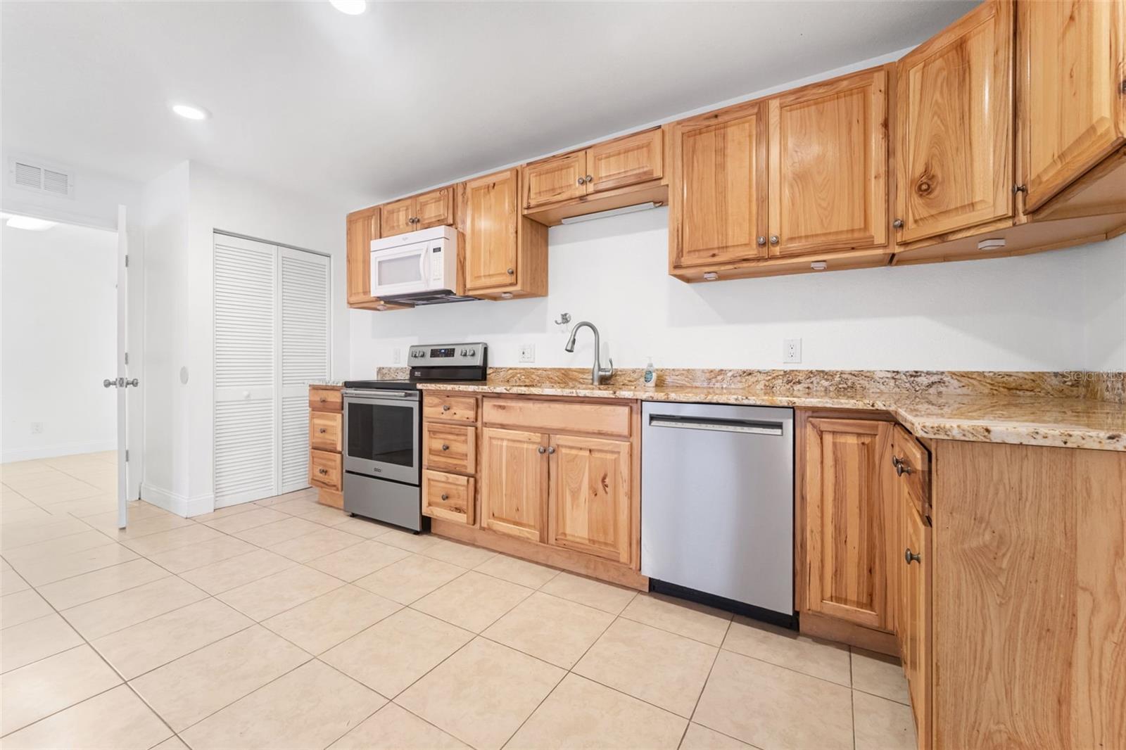 Image 4 of 31 For 10701 Village Green Avenue