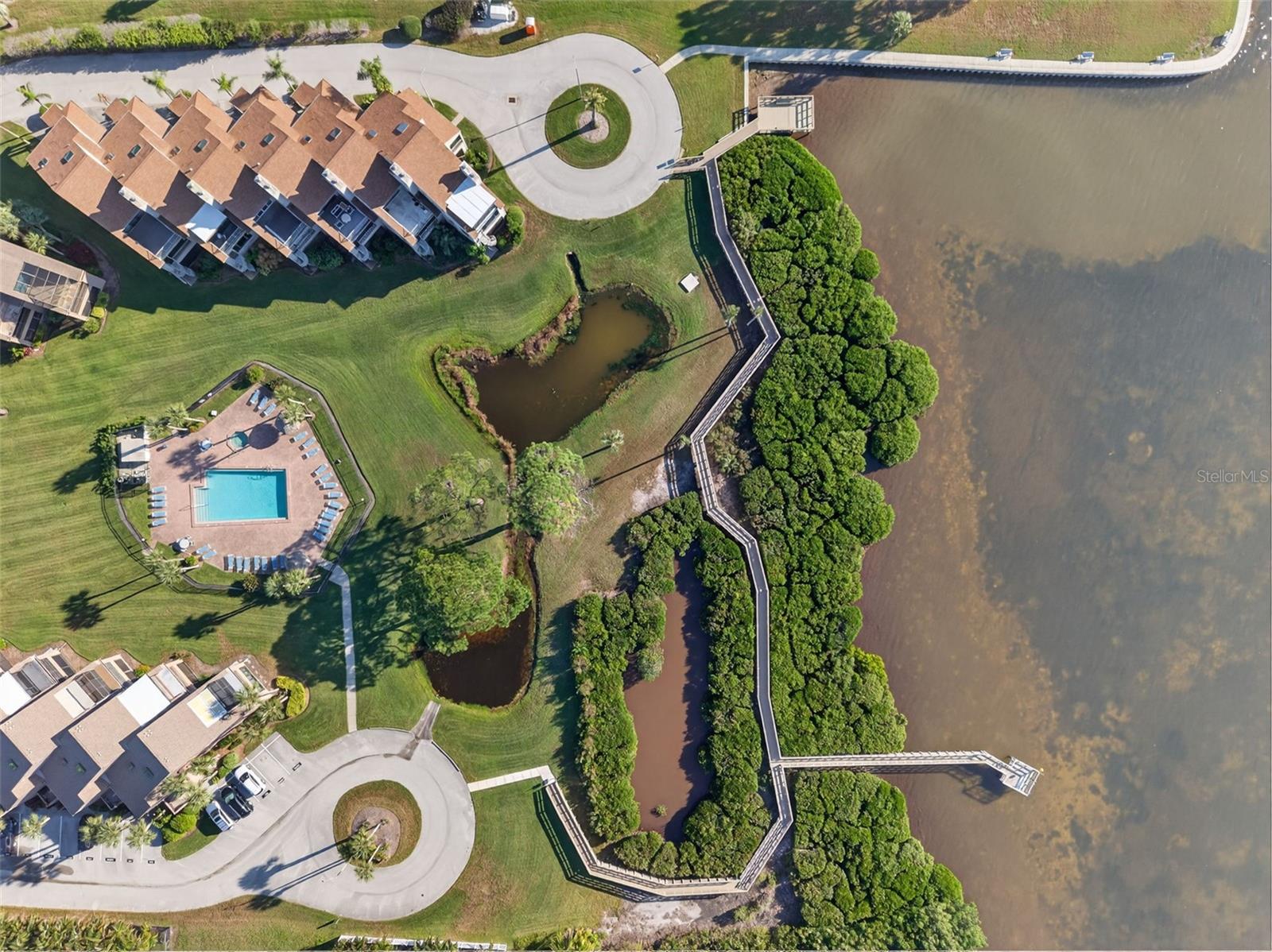 Image 43 of 49 For 321 Windrush Loop