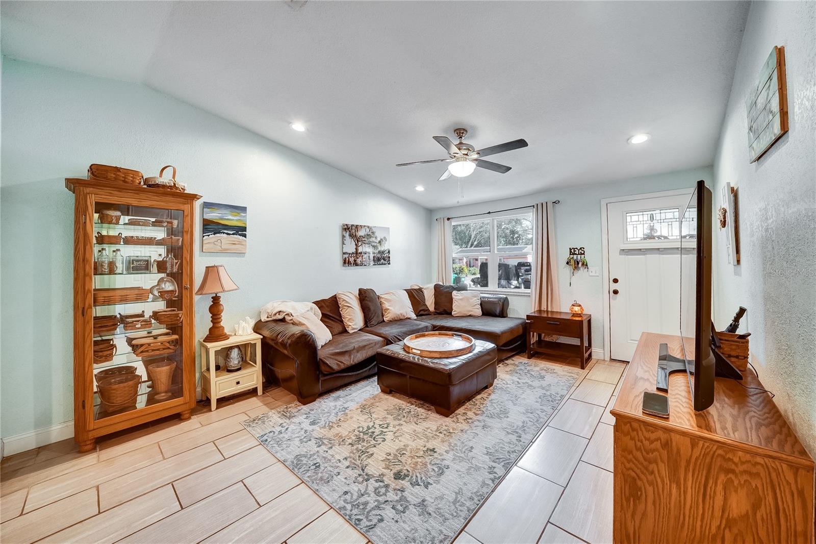 Image 2 of 15 For 3042 Hanna Court