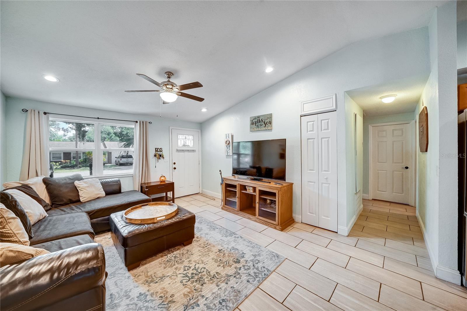 Image 3 of 15 For 3042 Hanna Court