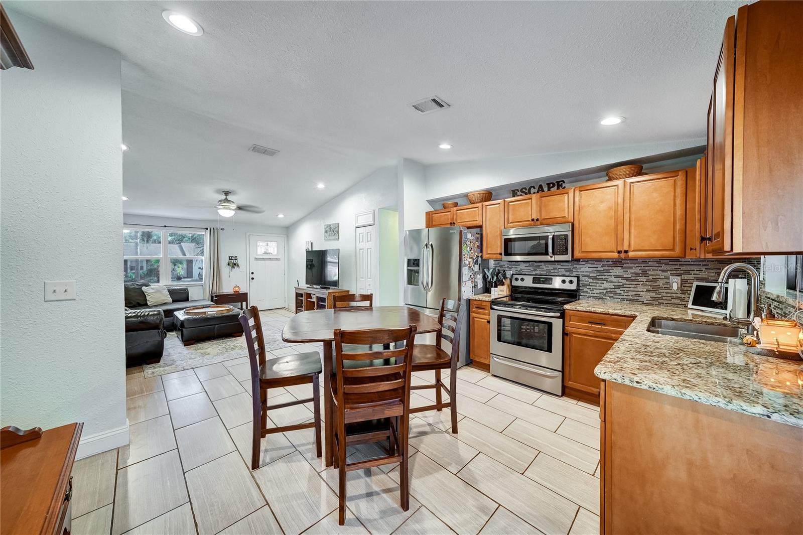 Image 7 of 15 For 3042 Hanna Court