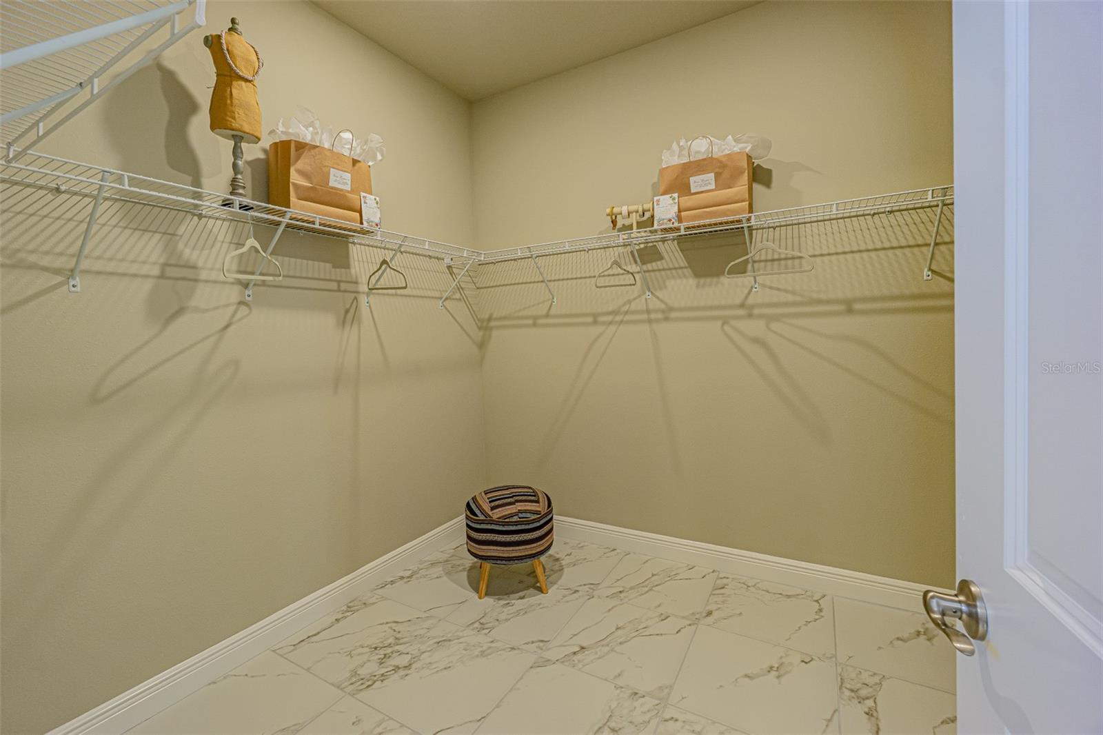 Image 14 of 23 For 9429 Highland Hills Drive